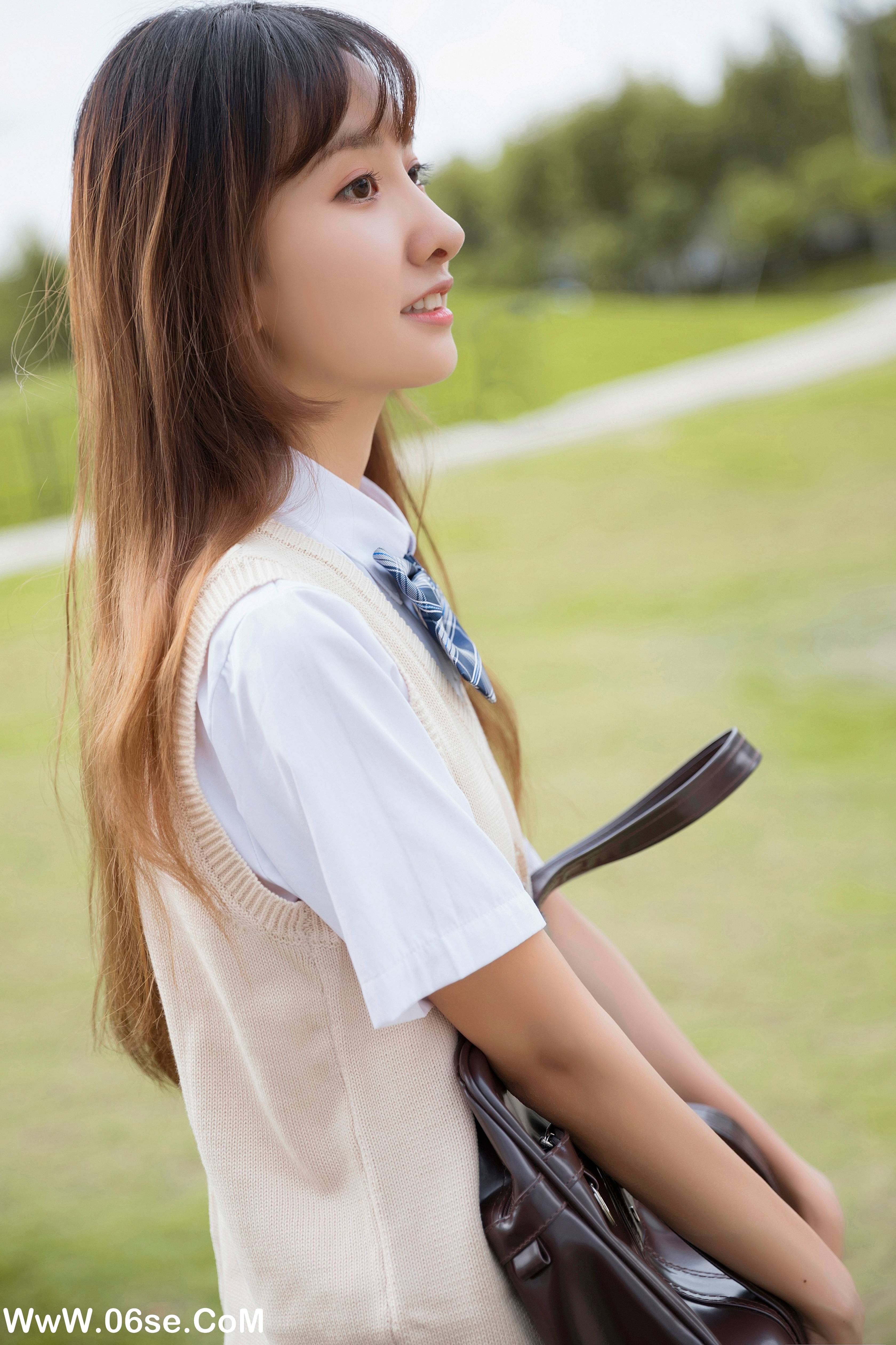 图片[11]-[YITUYU艺图语]2022.06.17 属于JK的夏天 Ria李礼礼[31P-492.92MB]-六色网