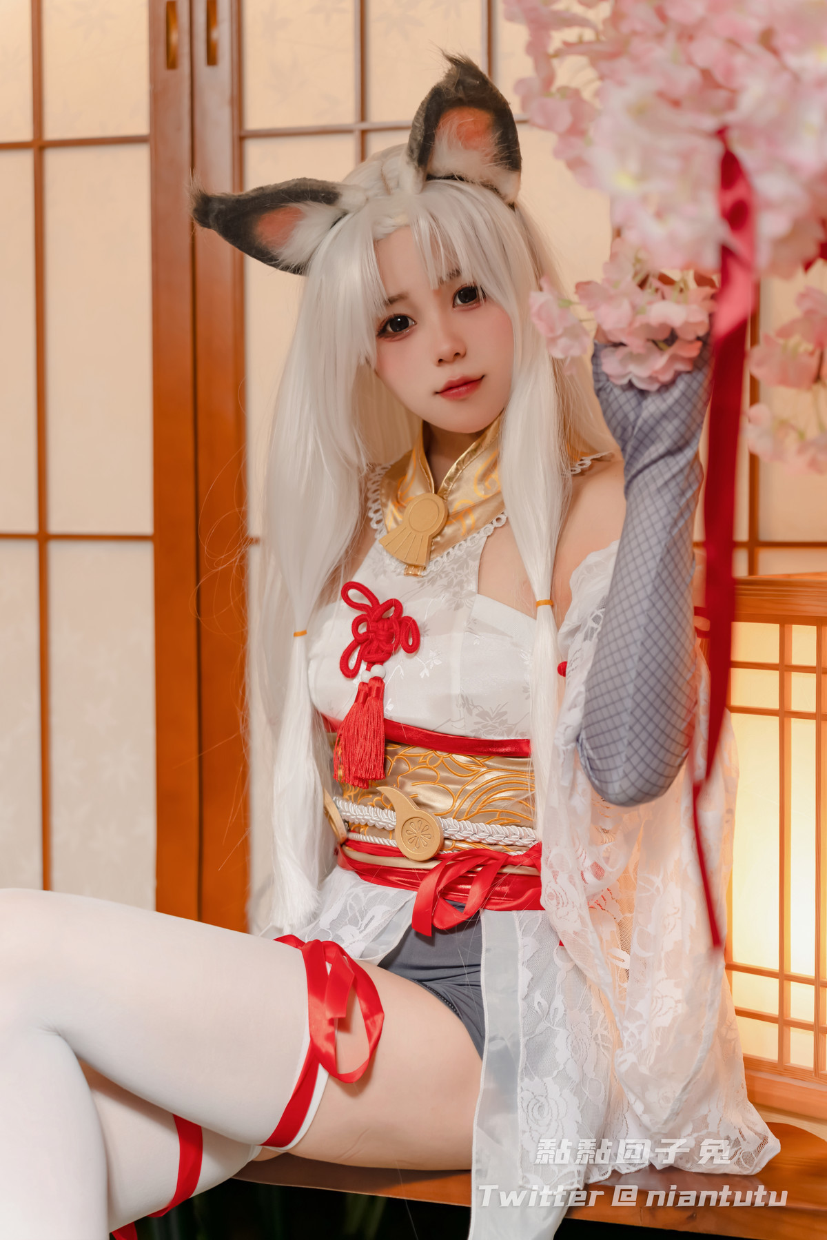 Cosplay 黏黏团子兔 白丝胡桃 4