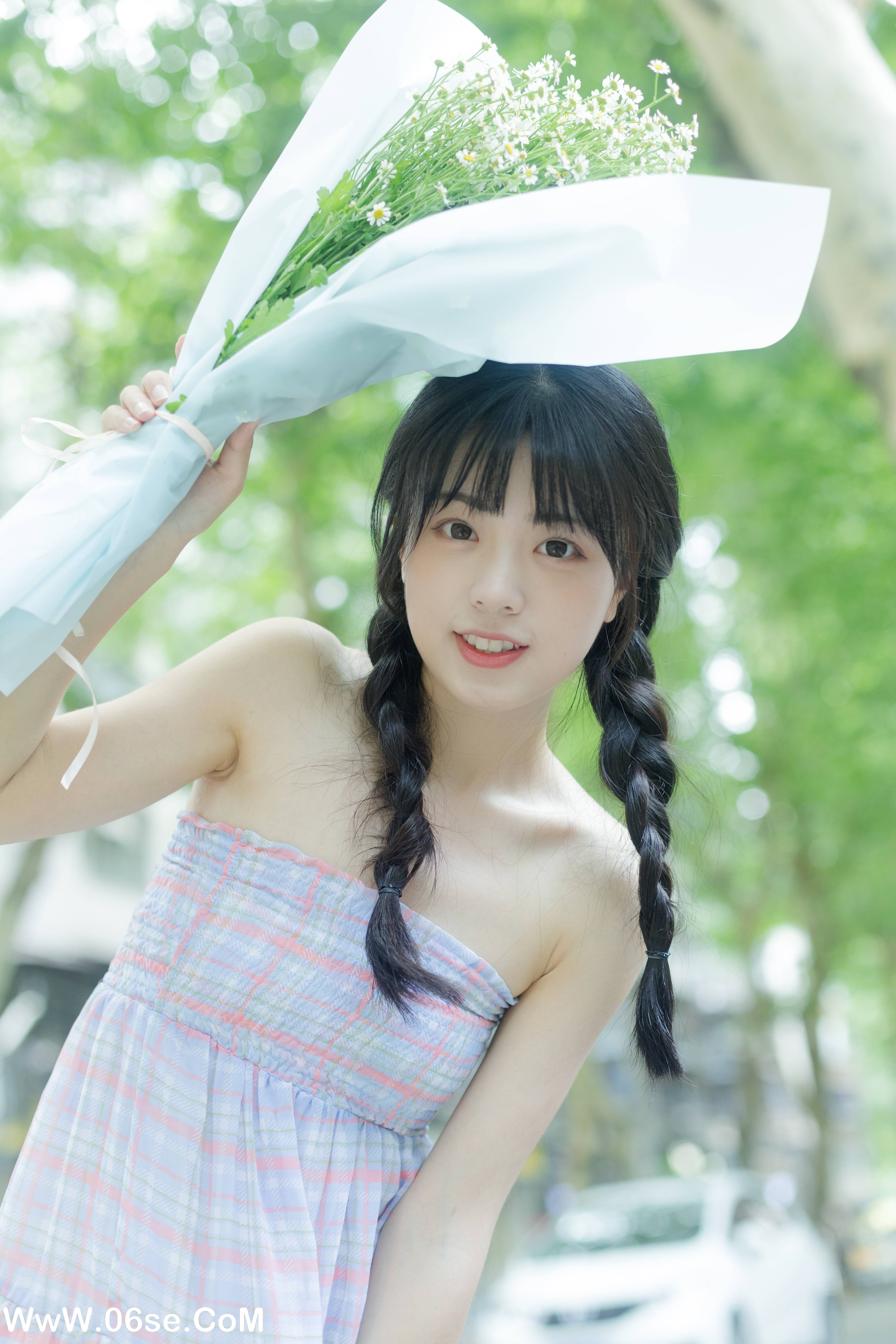 图片[30]-[YITUYU艺图语]2022.08.12 夏天是洋甘菊的气味 可爱泡泡呀[32+1P／265MB]-六色网