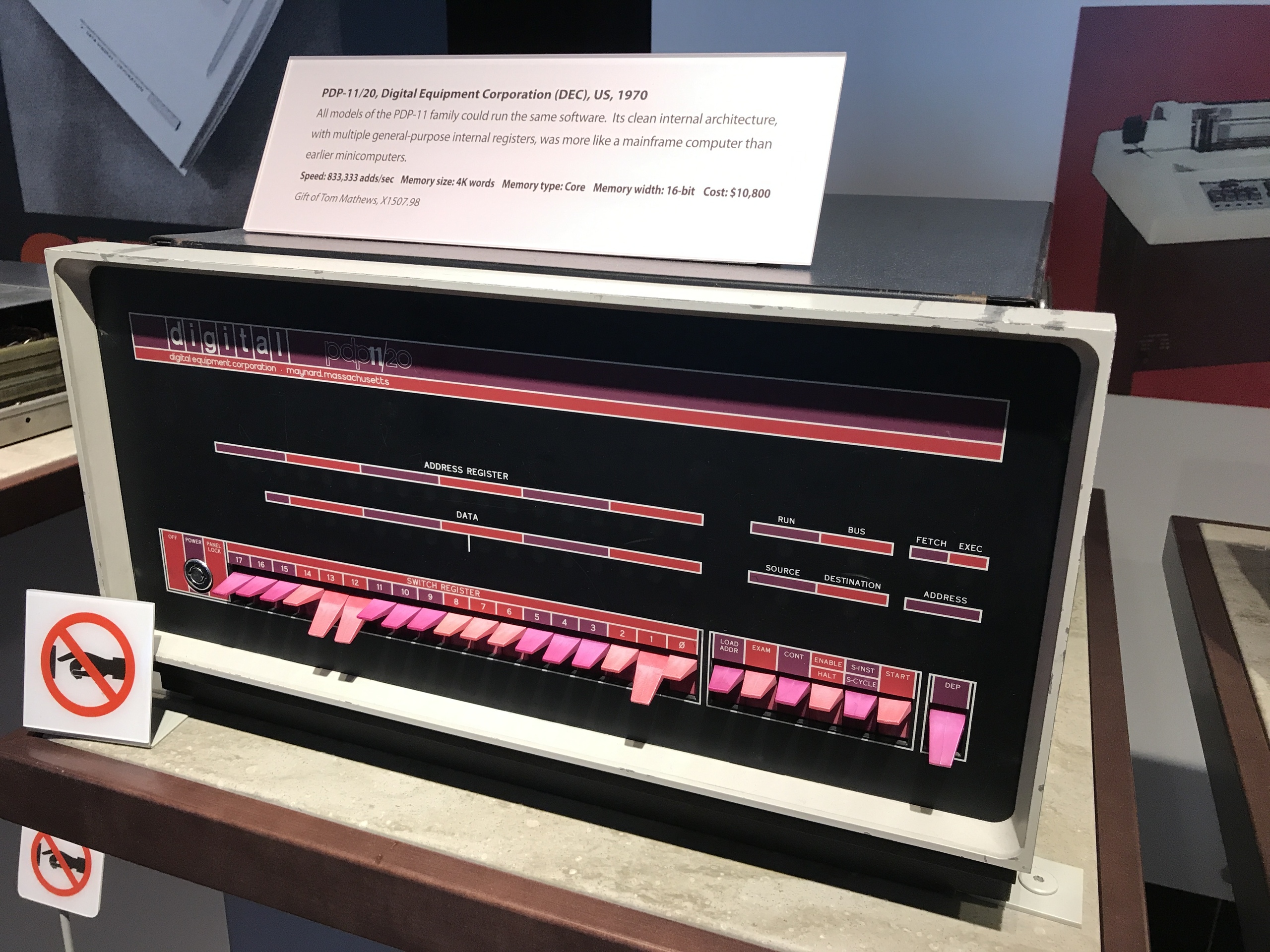 Pdp 11. ЭВМ Dec PDP-11. Миникомпьютер PDP-11. Мини ЭВМ PDP 11. PDP-11 1970.