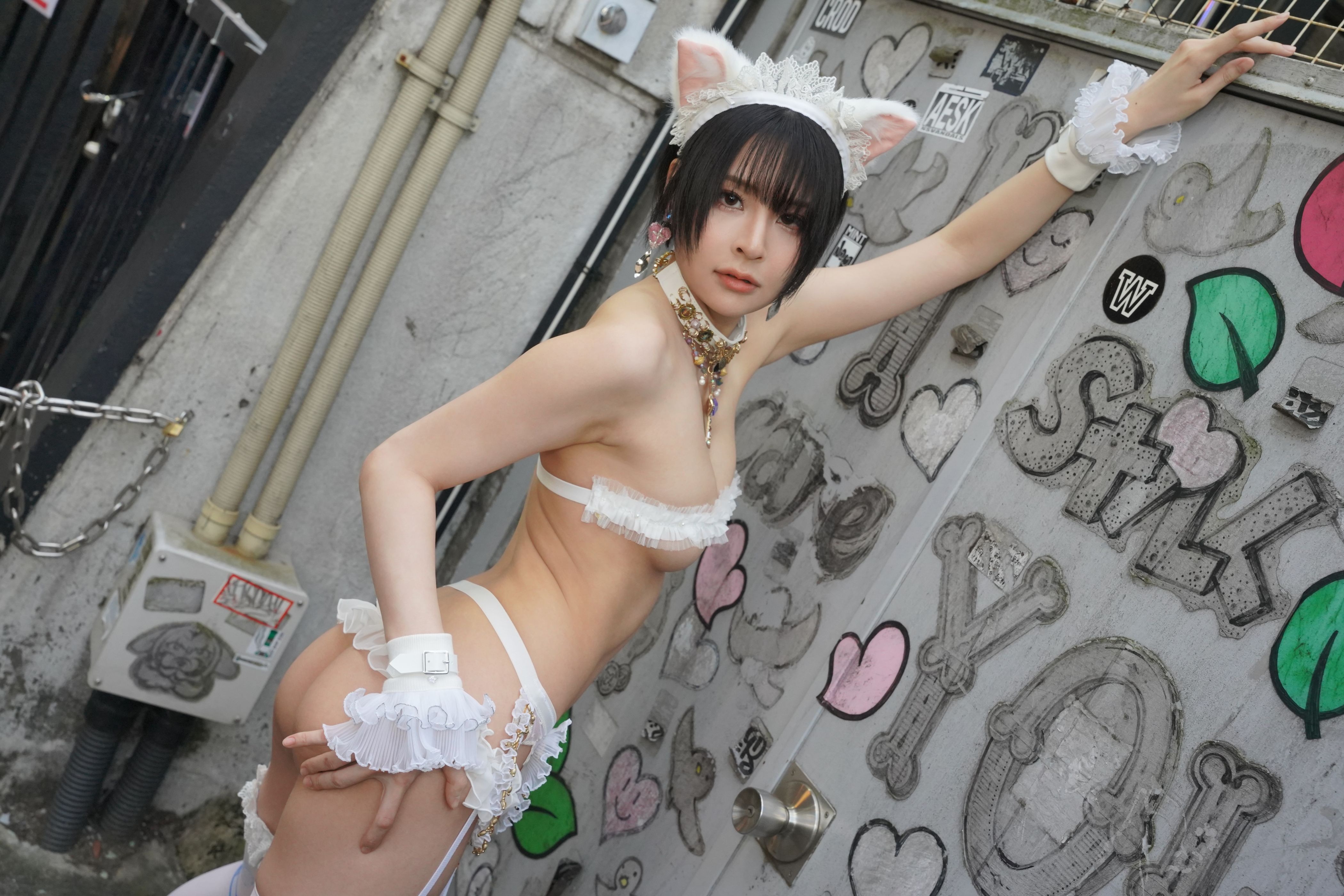 おりん×ぷれでたーらっと野外露出デジタル写真集 「WILD NIGHTS」 13