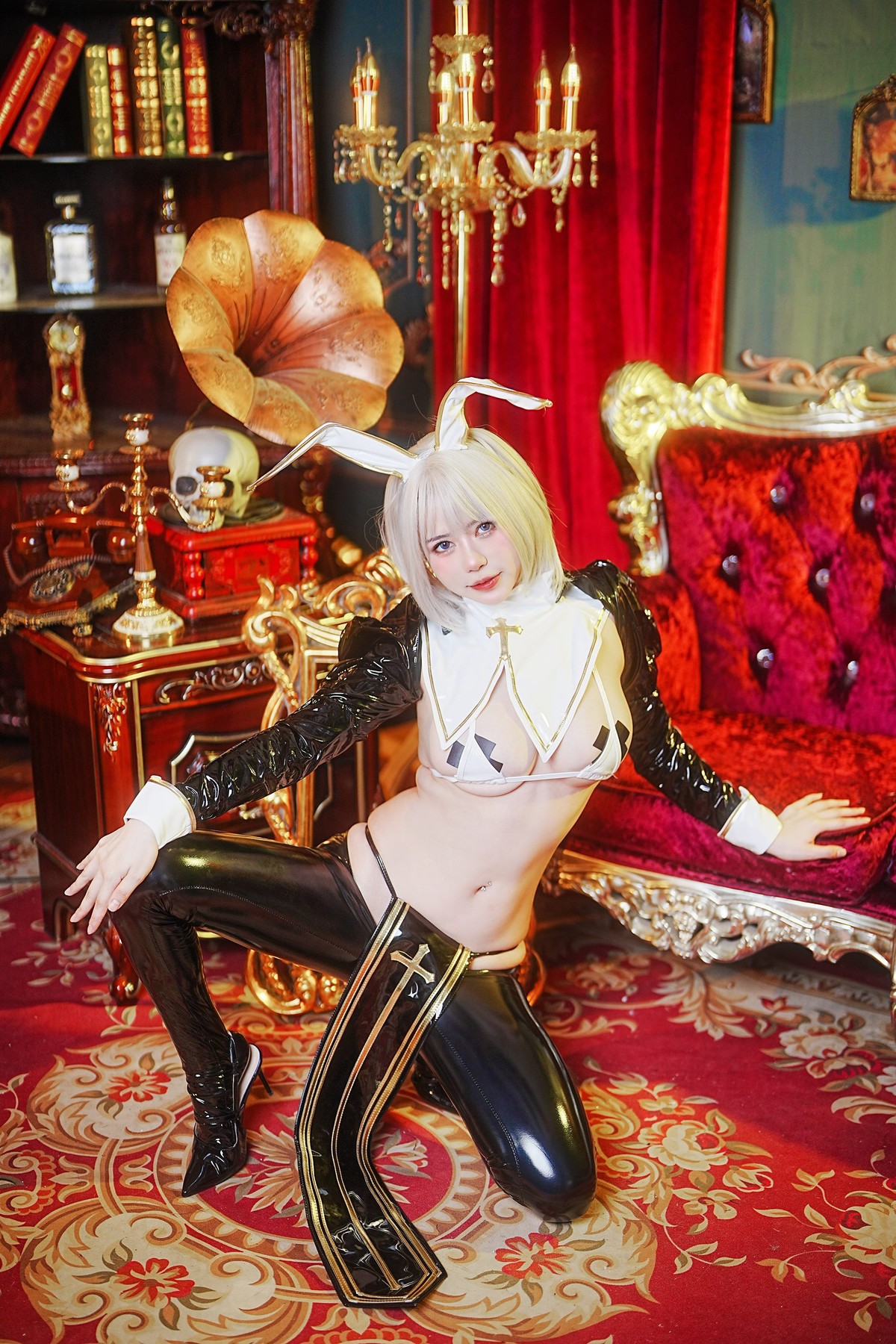 Cosplay Tina很妖孽呀 皮衣小兔子 30