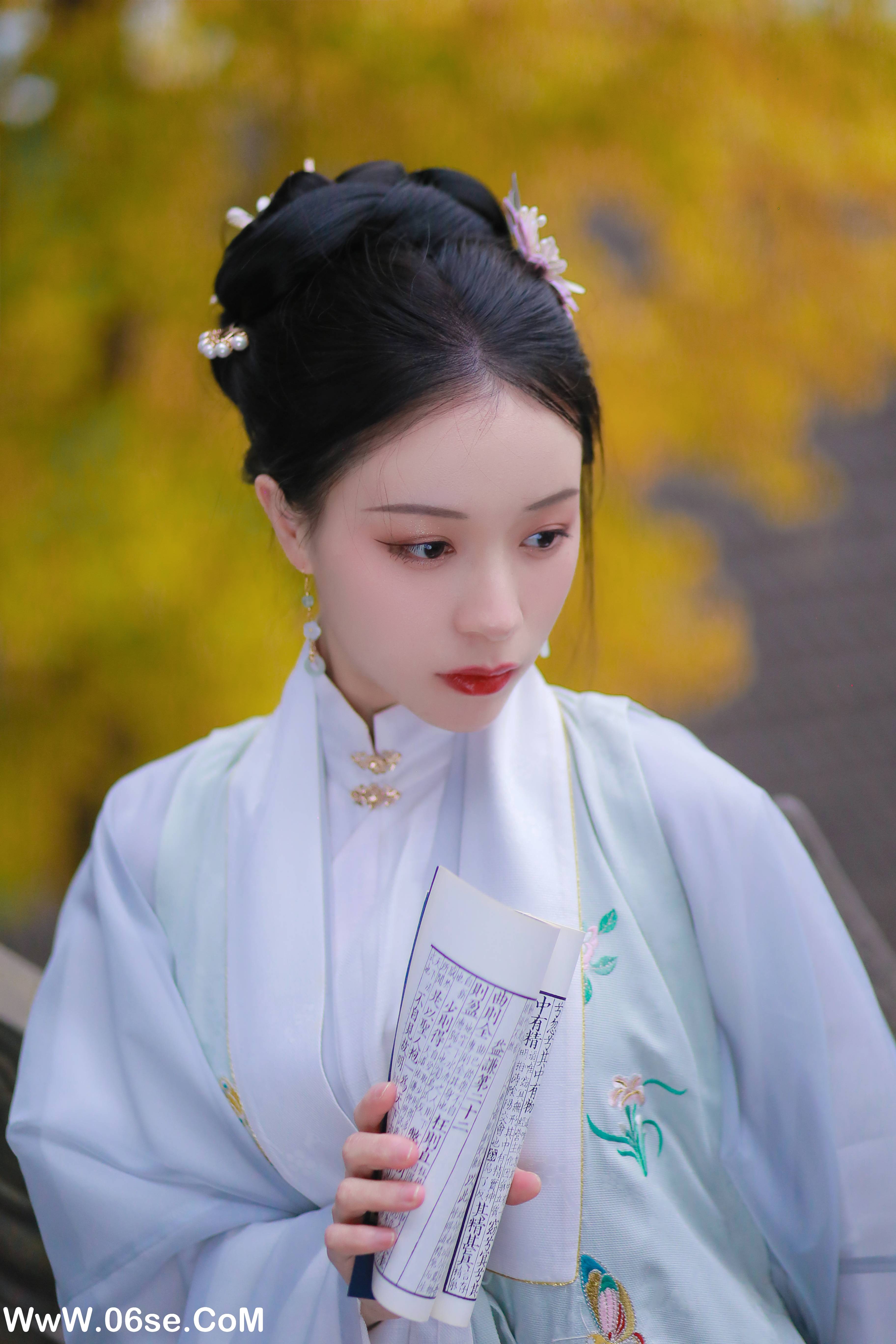 图片[13]-[YITUYU艺图语]2022.02.17 银杏歌 花泽阮阮[34+1P／353MB]-六色网