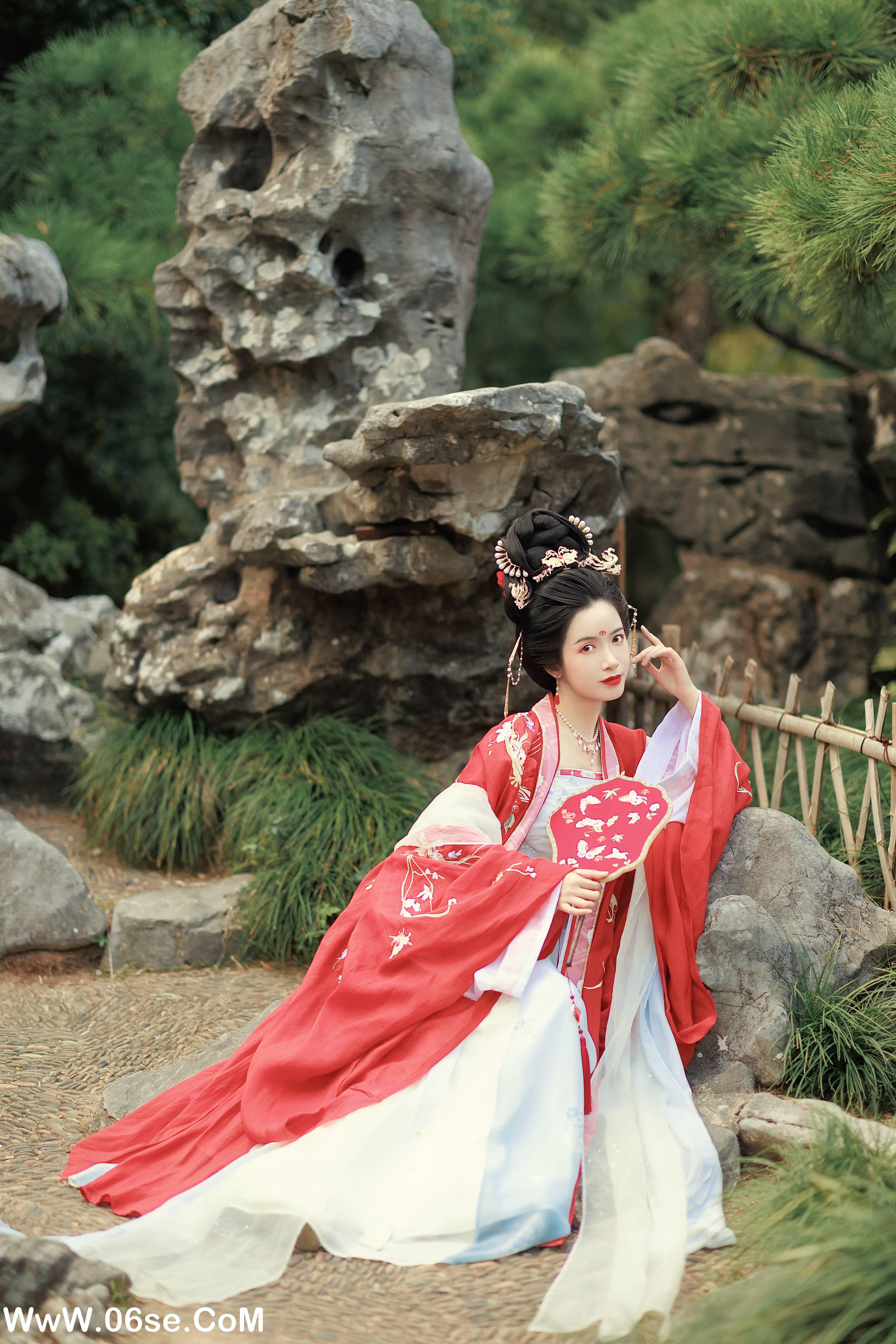 图片[15]-[YITUYU艺图语]2022.12.27 江南初秋 一只阿梦崽[38+1P／485MB]-六色网