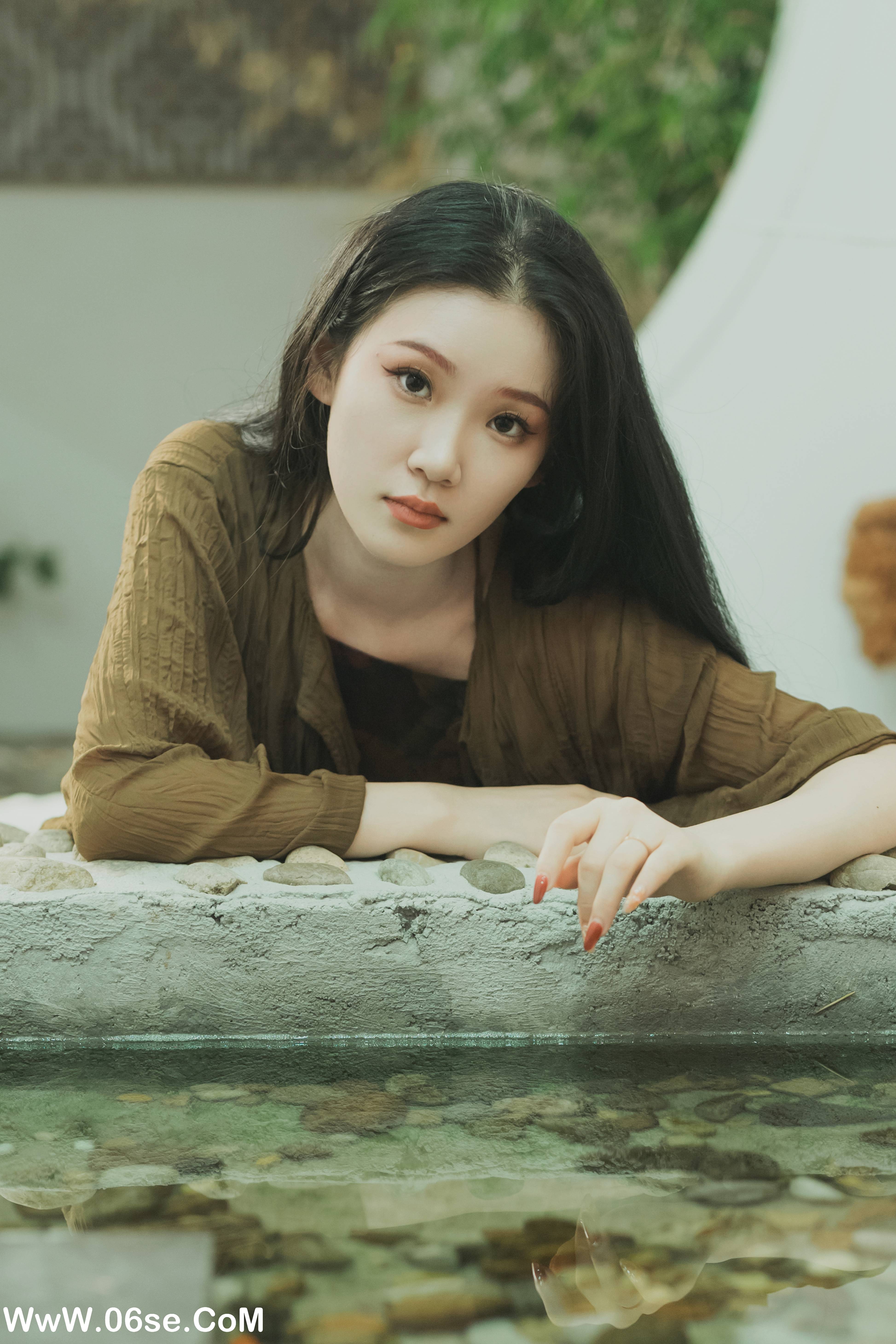图片[32]-[YITUYU艺图语]2022.09.03 素衣 相望回首喵喵喵[34+1P／379MB]-六色网
