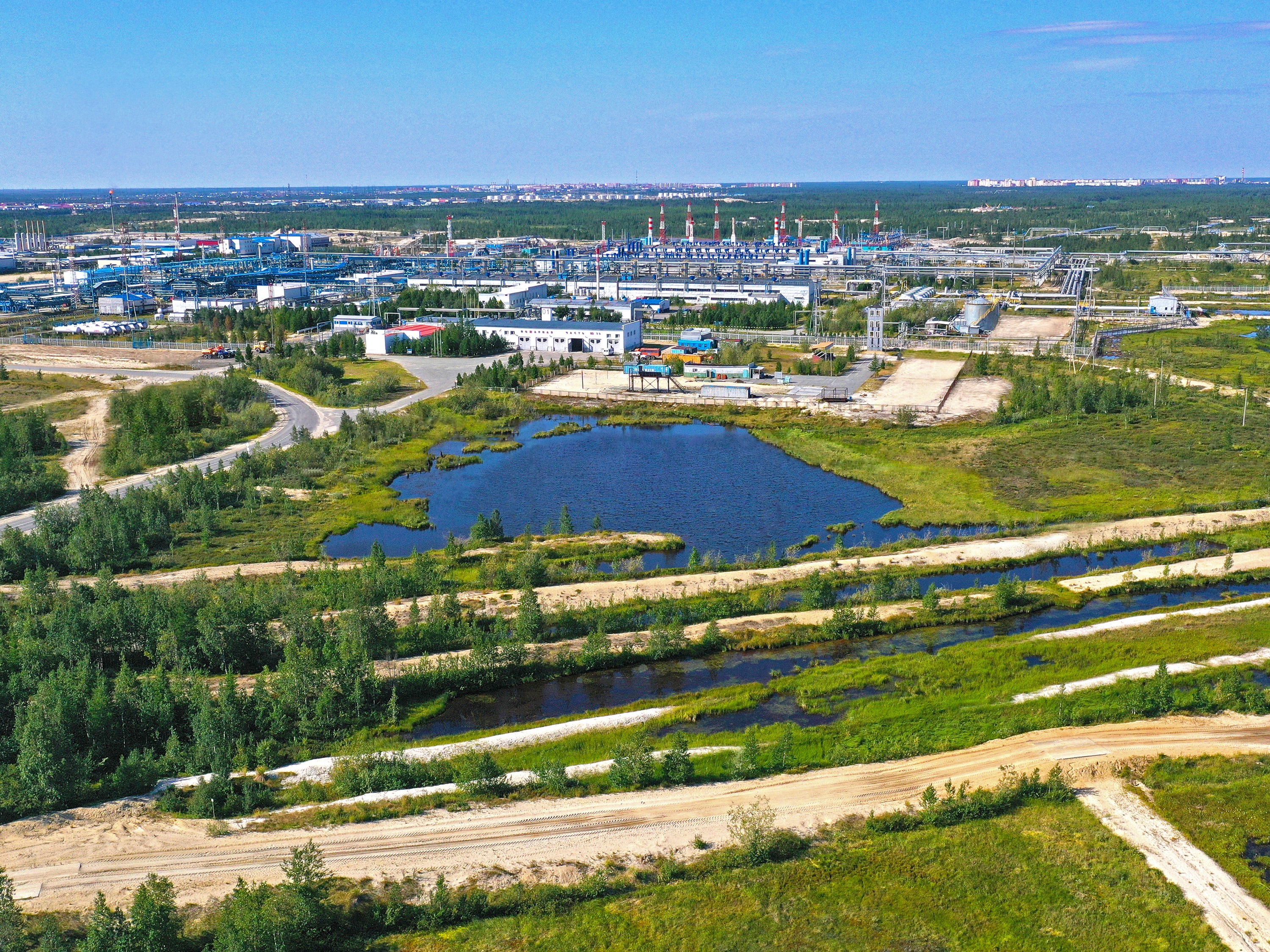 Уренгойское. Уренгойское ГКМ. Уренгойское месторождение нефти и газа. Верхненадымское месторождение. Освоение Уренгойского месторождения.