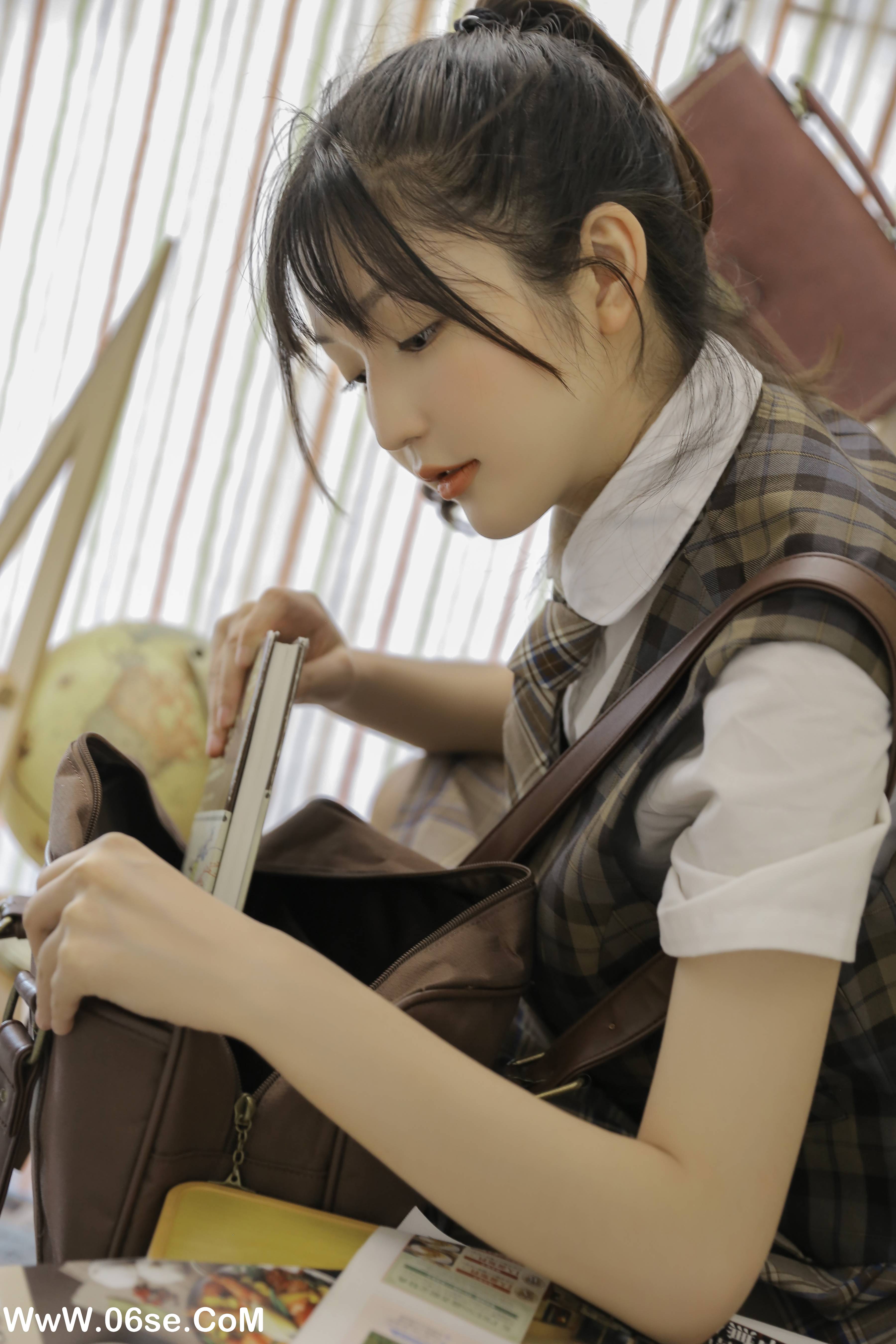 图片[21]-[YITUYU艺图语]2022.06.29 高校女生 金迪-Vivian[22P-111.7M]-六色网