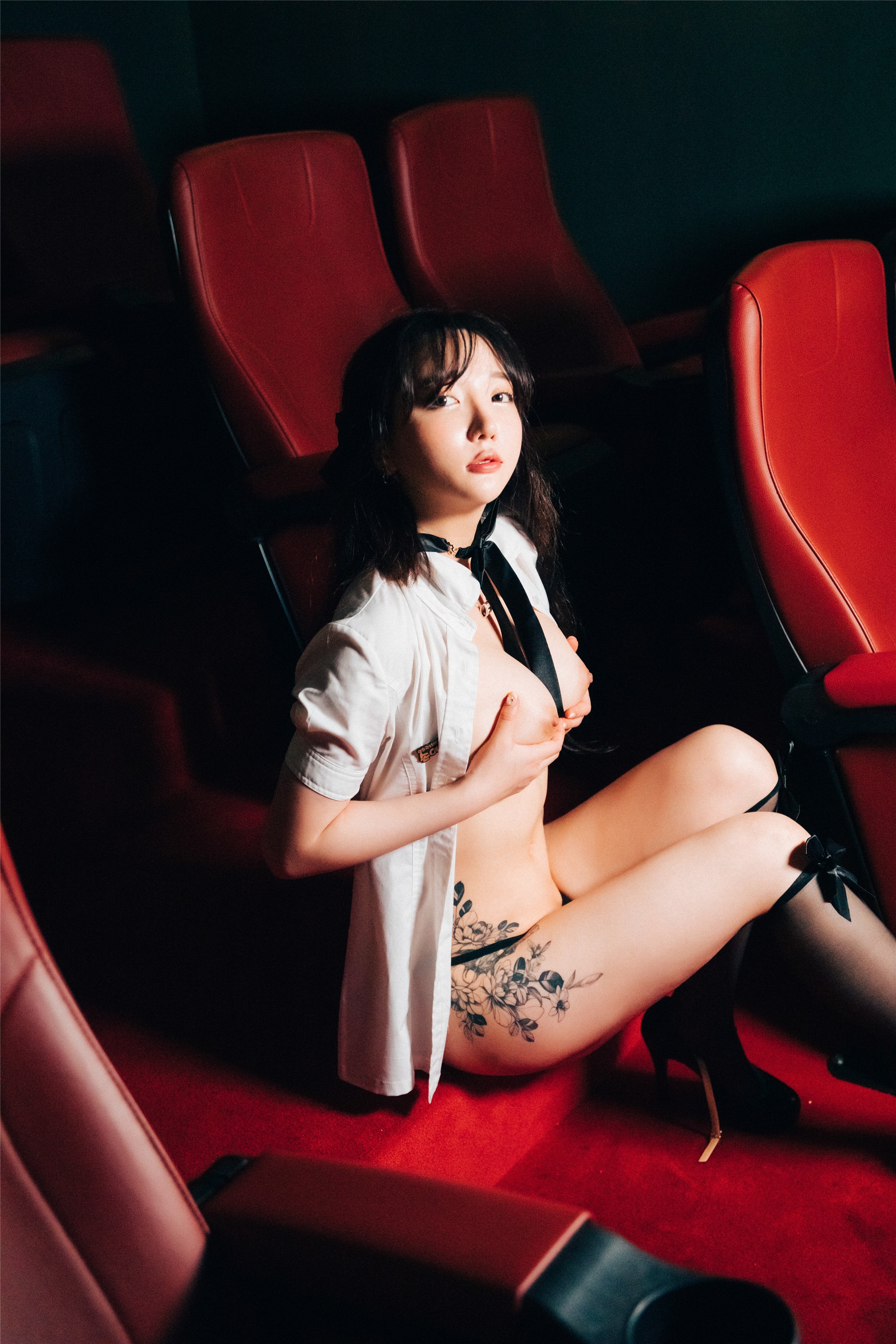 [Loozy] Son Ye-Eun (손예은) - Ticket Girl 120P 101
