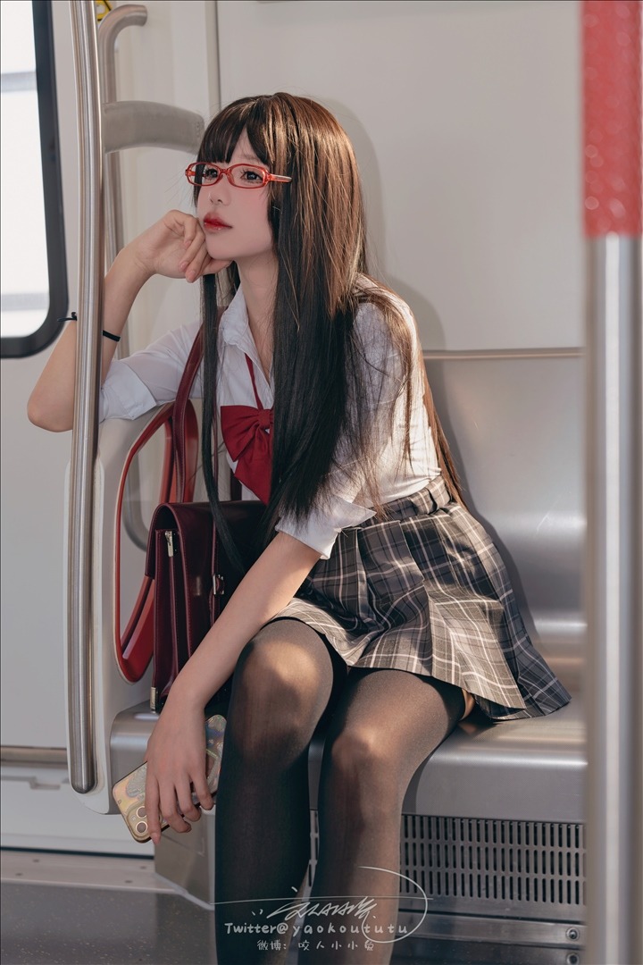咬一口兔娘---电车惊魂-期待-71P1V-101GB-20240131g-01-31