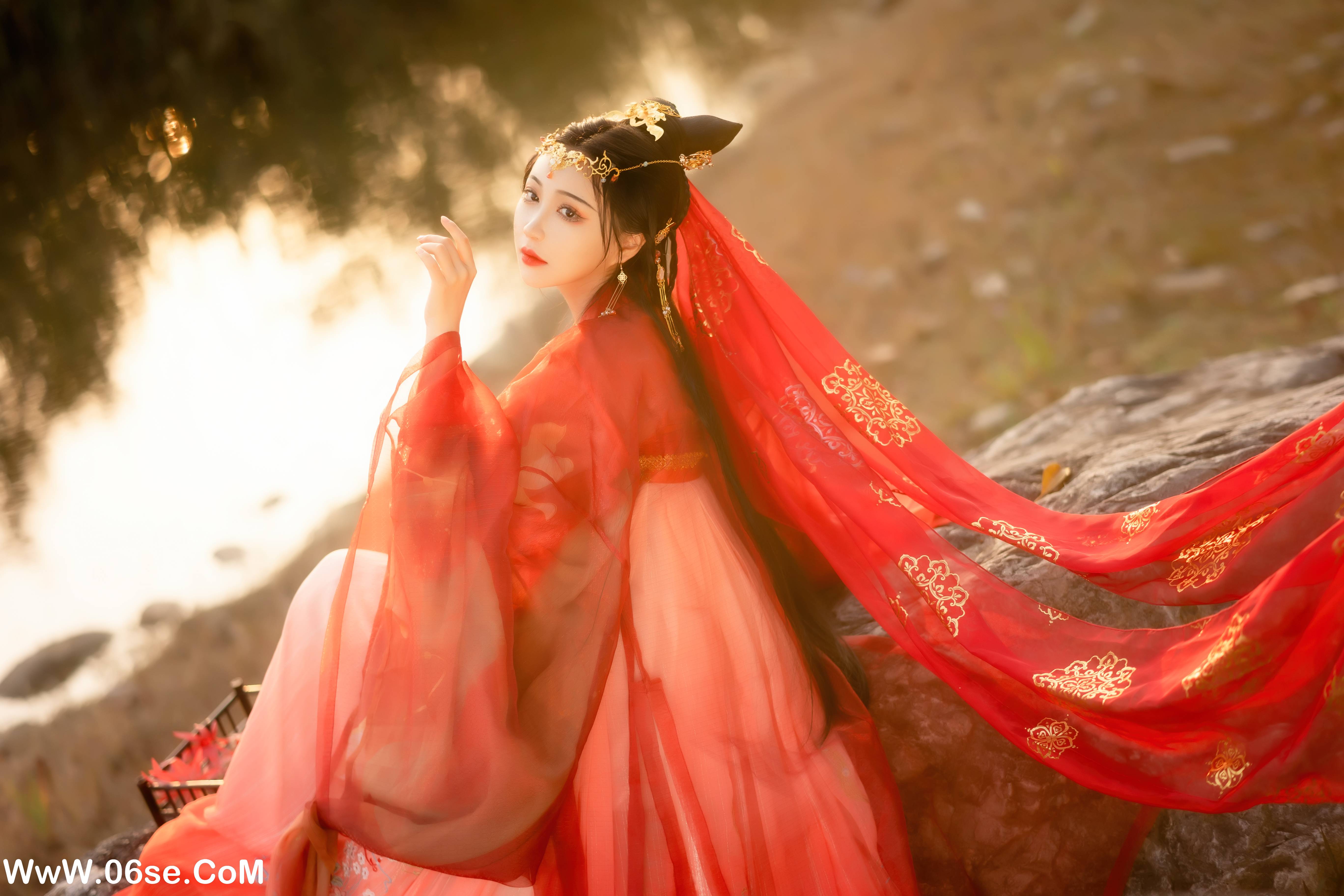 图片[16]-[YITUYU艺图语]2022.11.03 枫霜尽 -绮罗生的小苏苏-[28+1P／240MB]-六色网