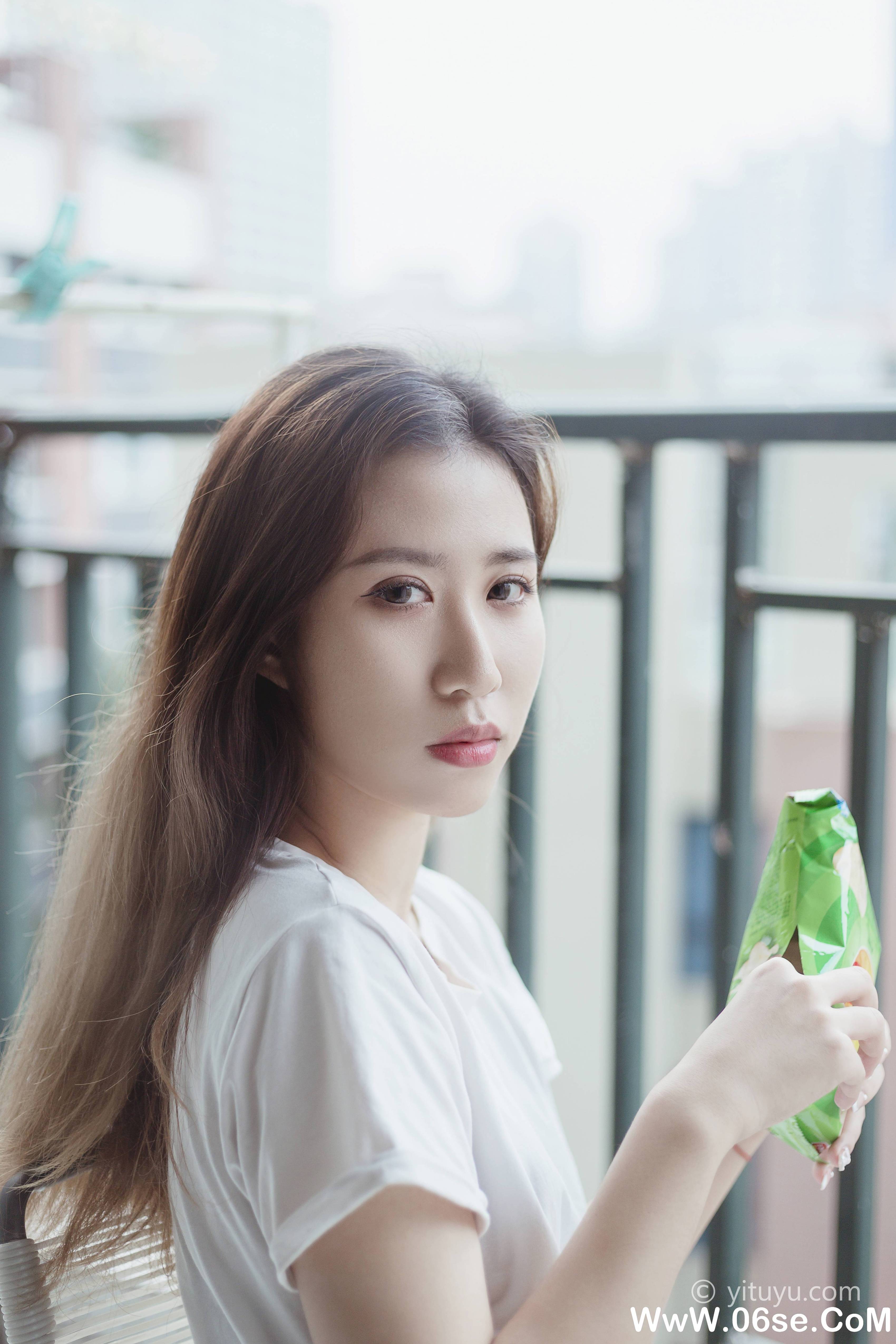 图片[26]-[YITUYU艺图语]2021.07.07 独自醒来 Jenny[35P／378MB]-六色网