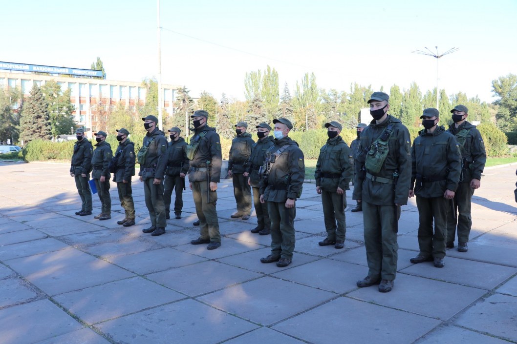 Новости украины кривой рог. Воинский патруль на улице. Патруль военного городка. Военные патрули на улицах Минска. Кривой Рог армия ВВ.