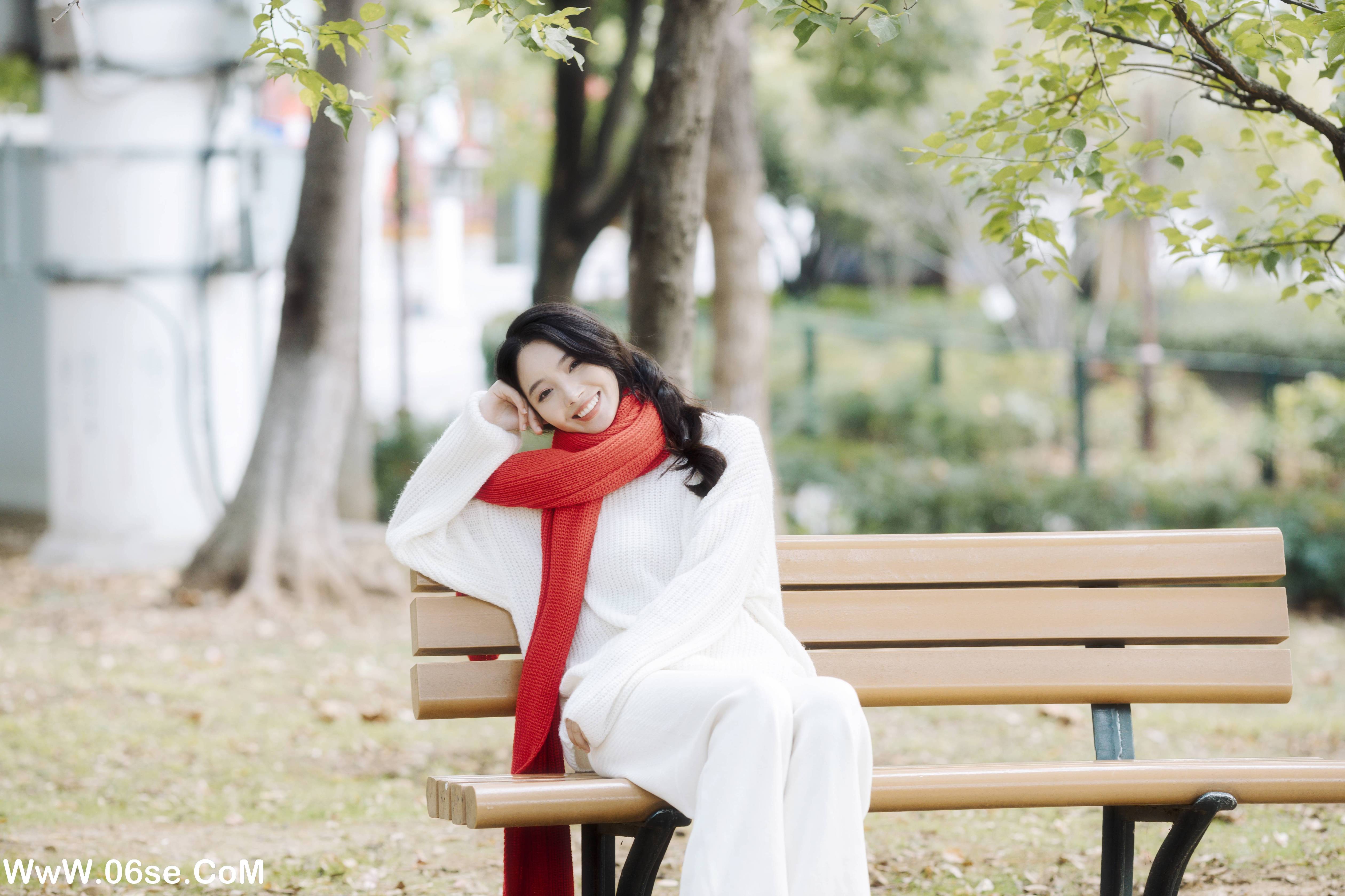 图片[34]-[YITUYU艺图语]2022.12.05 红色暖冬 幽灵胡子[45+1P／686MB]-六色网