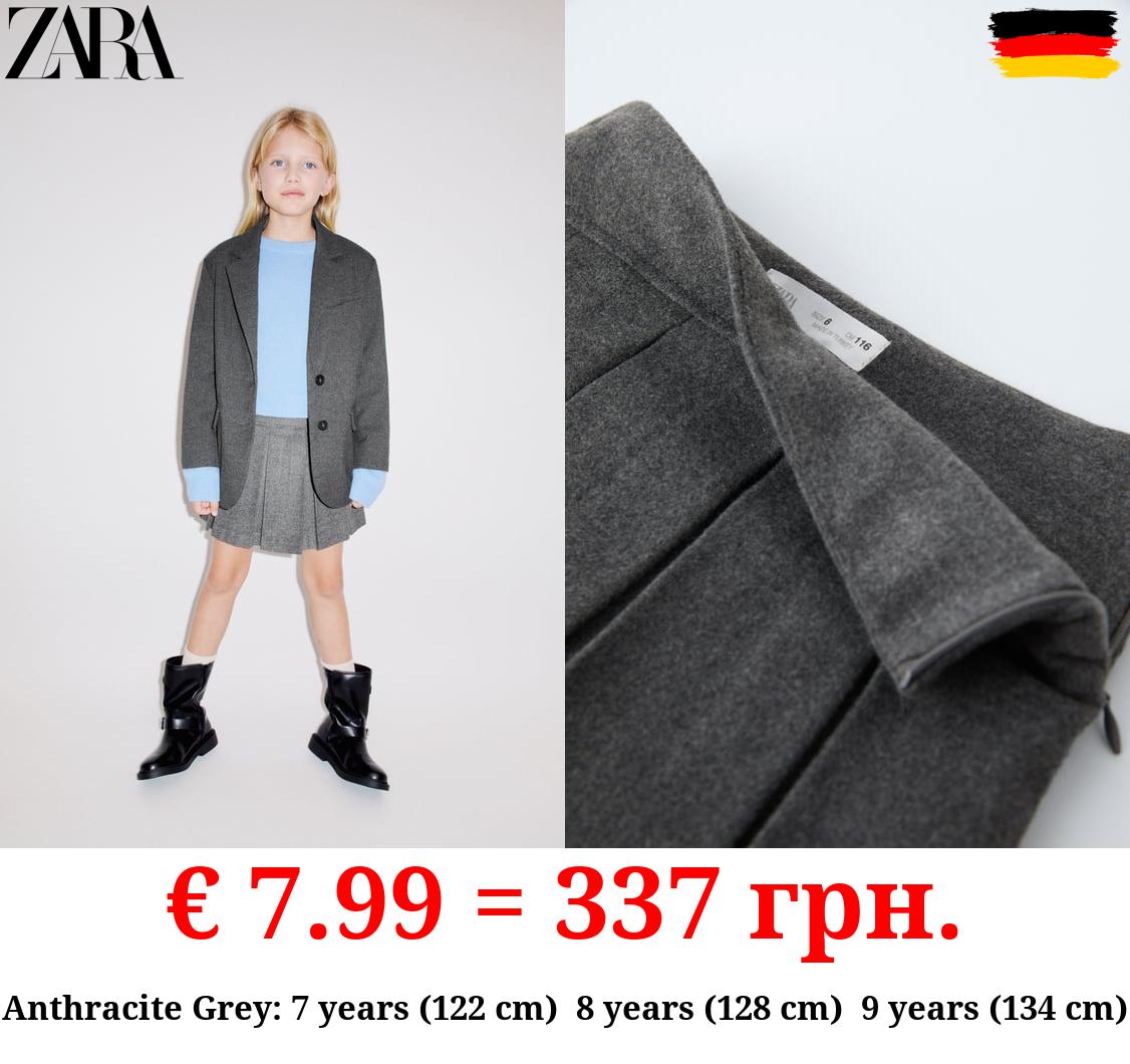 BOX PLEAT BERMUDA SKORT