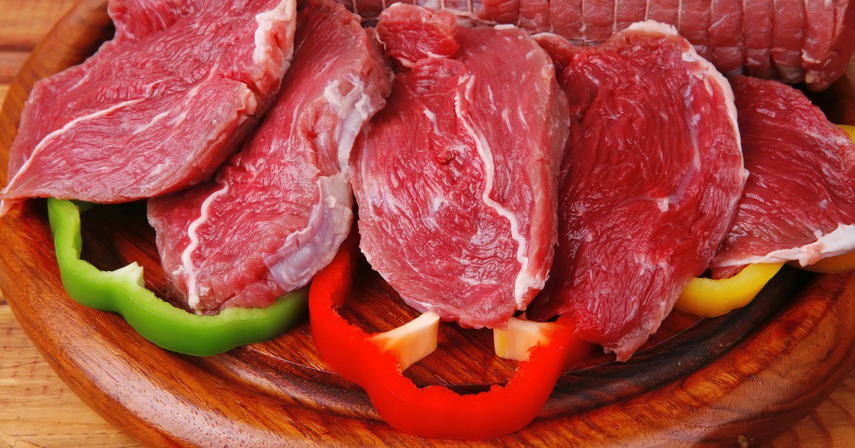 Красное мясо повышает риск ожирения печени