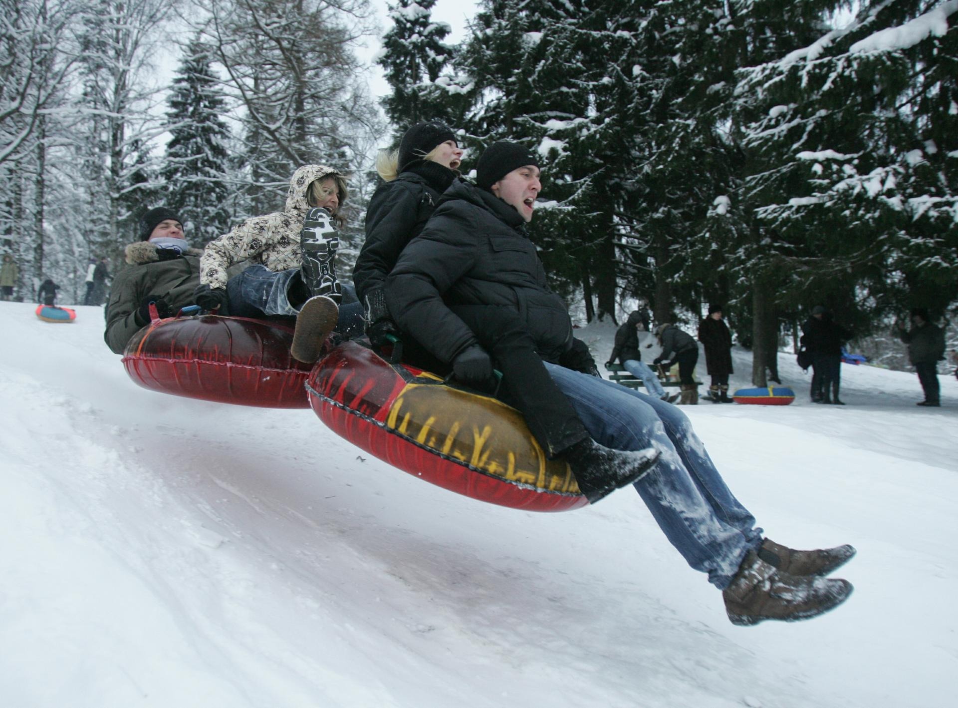 Топ мест Петербурга и Ленобласти, где можно покататься на ватрушках ...