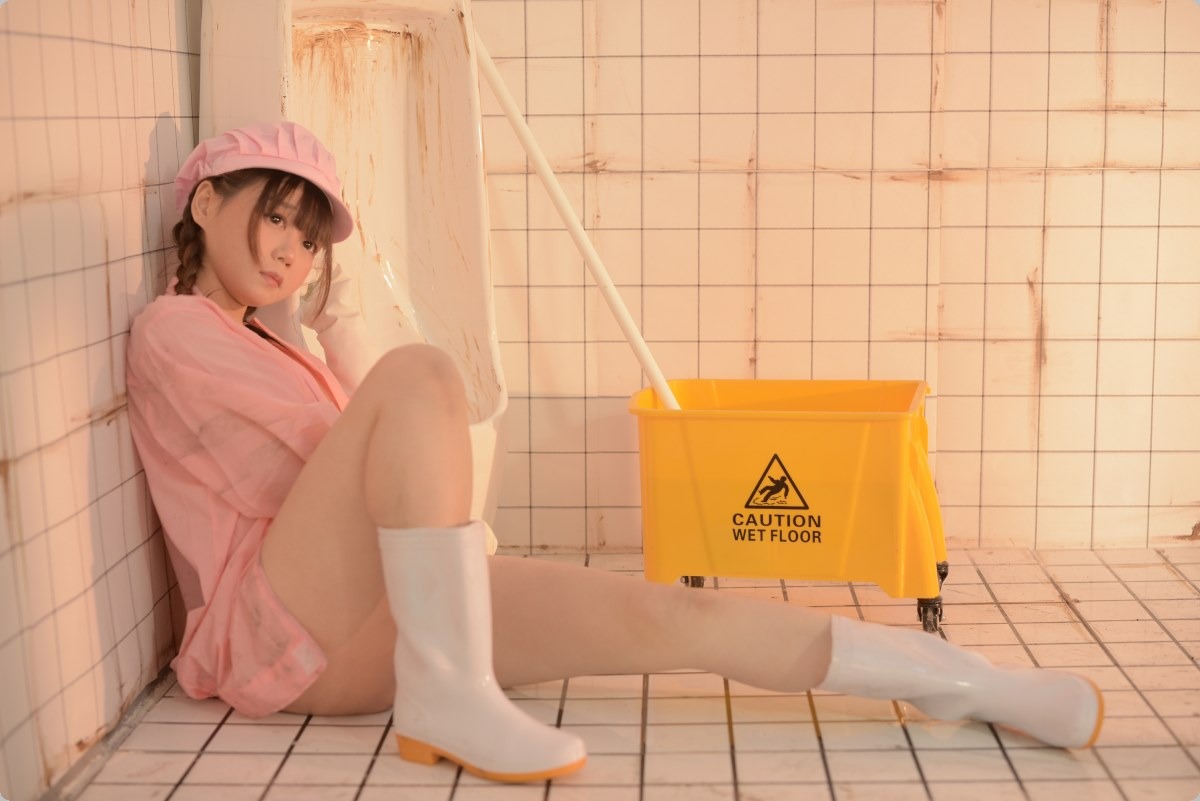 [Cos]きょう肉肉 - 男厕清扫员[71P] 60