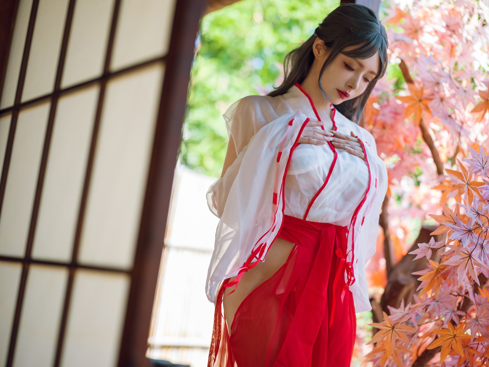 Cosplay 夏小秋秋秋 汤池巫女 8