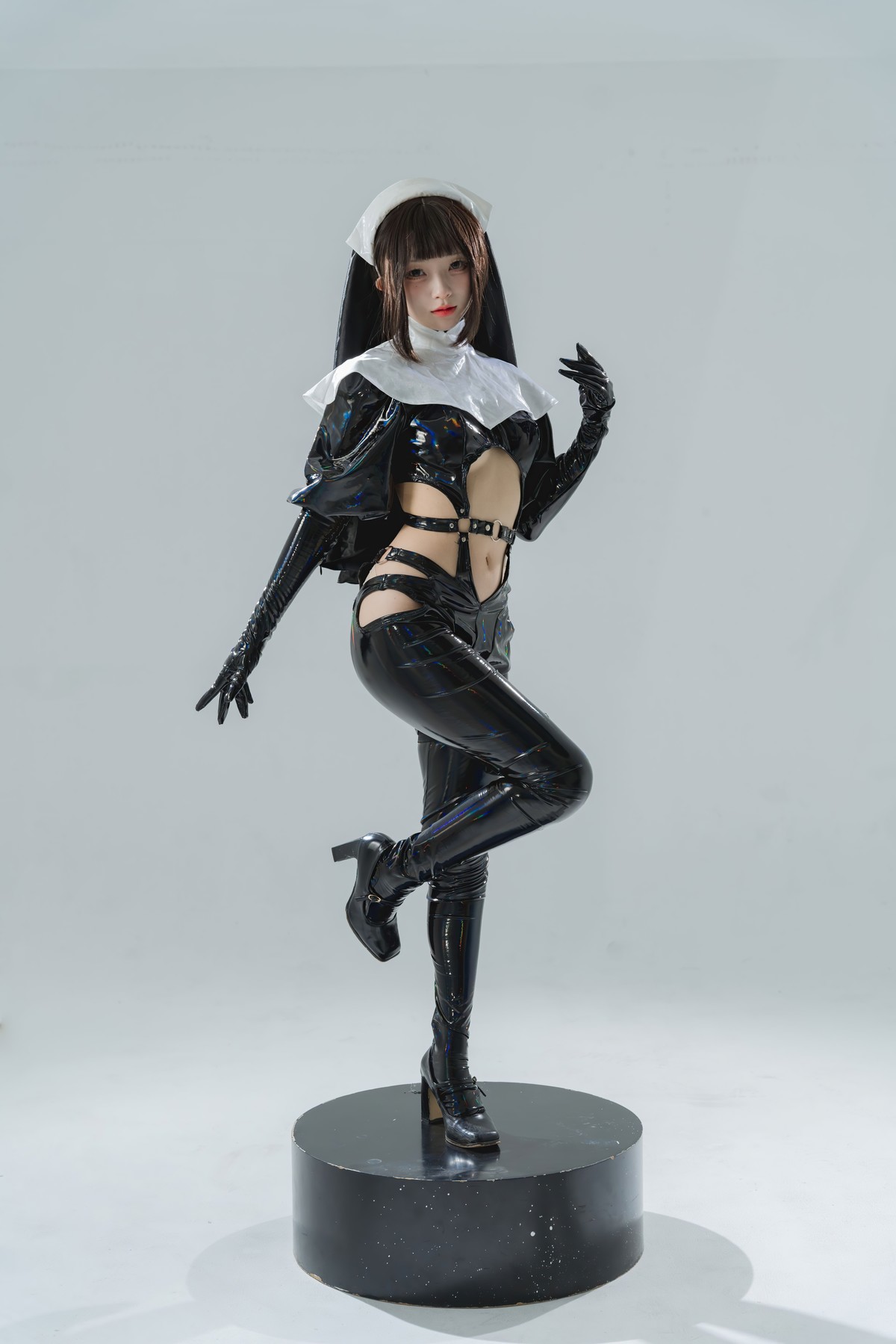 Cosplay 花铃 漆皮修女 1