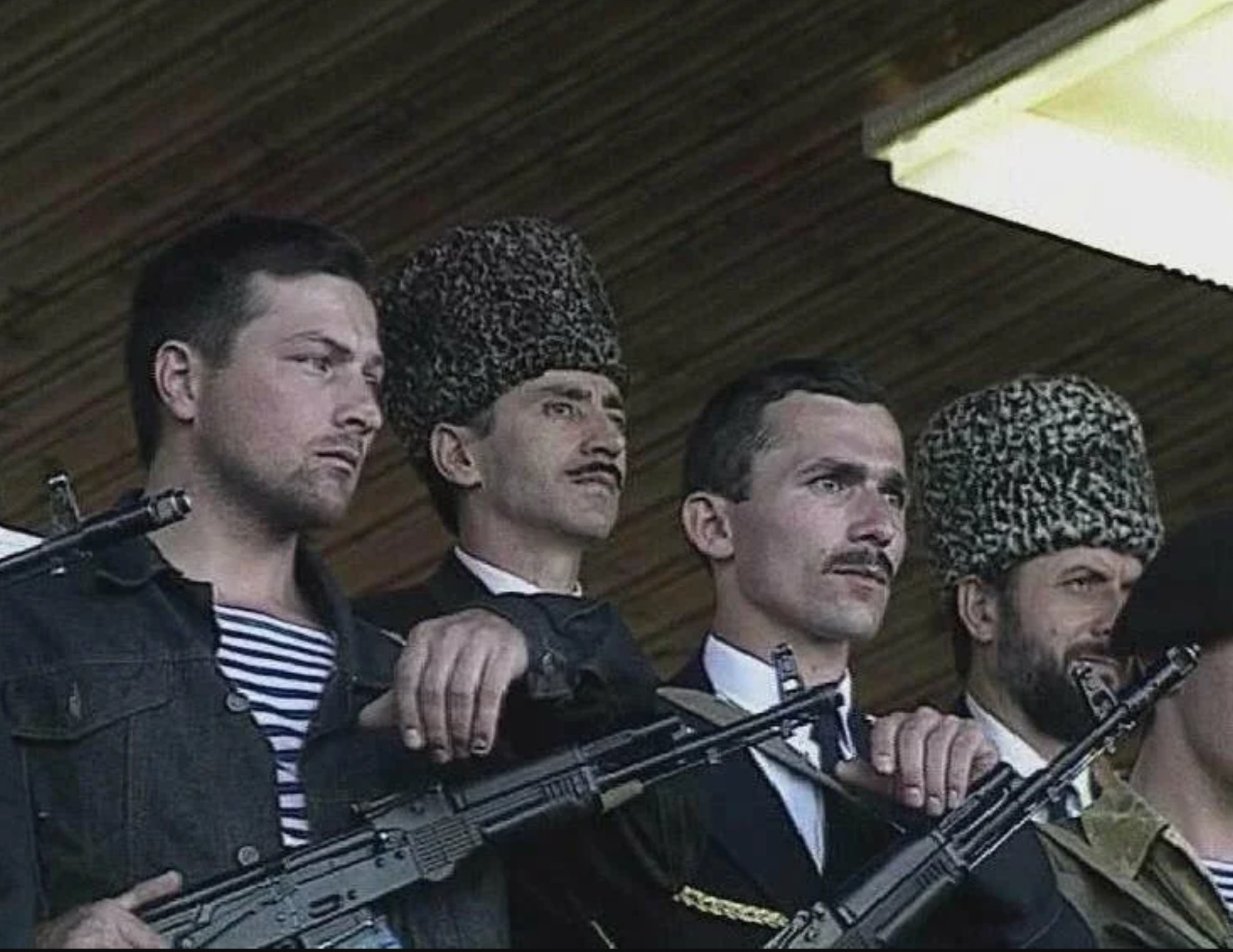 Сколько чеченцев воюют. 1992 Чечня - Дудаев. Чеченская Республика Ичкерия 1991. Дудаев Чечня.