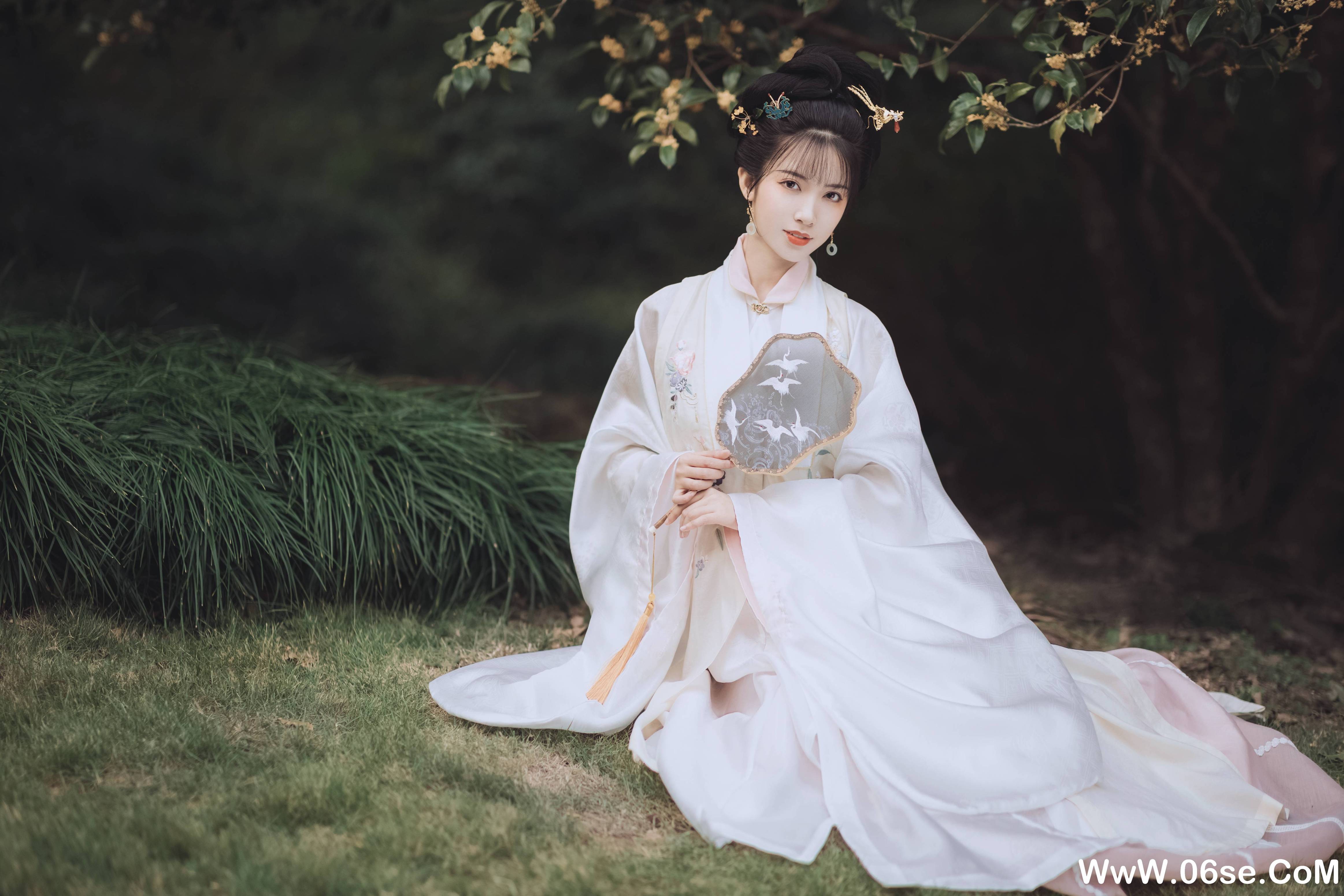 图片[16]-[YITUYU艺图语]2021.11.22 桂花酿 一只阿梦崽[35+1P／307MB]-六色网