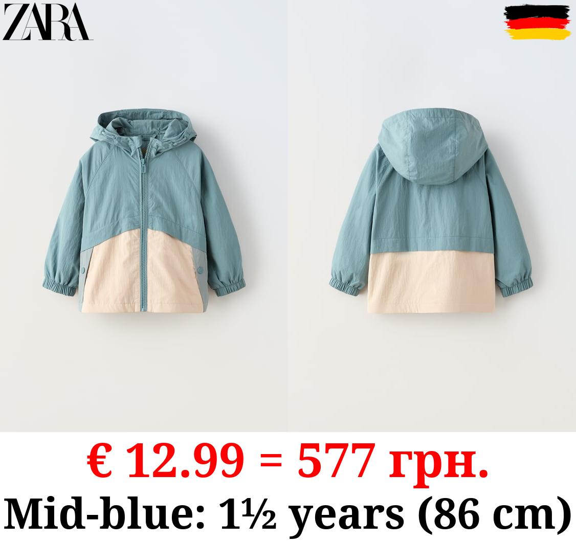 WATER-REPELLENT LIGHTWEIGHT RAINCOAT