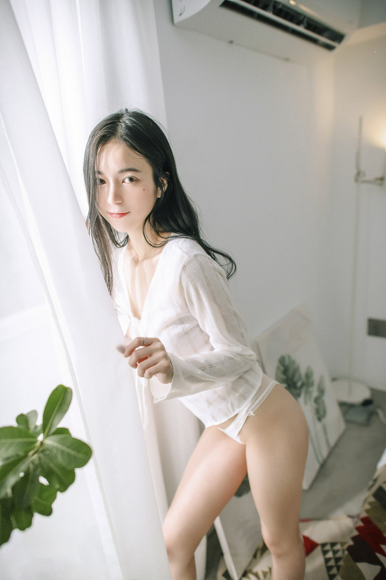 JVID精品 超仙辰辰 💕 仙女下凡玩遊戲輸了，成為任你使喚、讓你舒服的一日女友，隱藏版更多超性感畫面唷！ 17