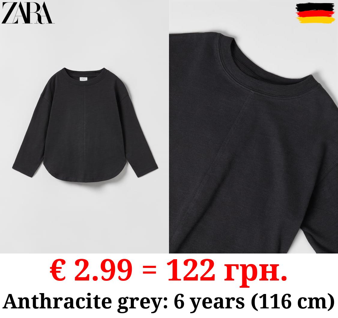 T-SHIRT WITH ROUND HEM