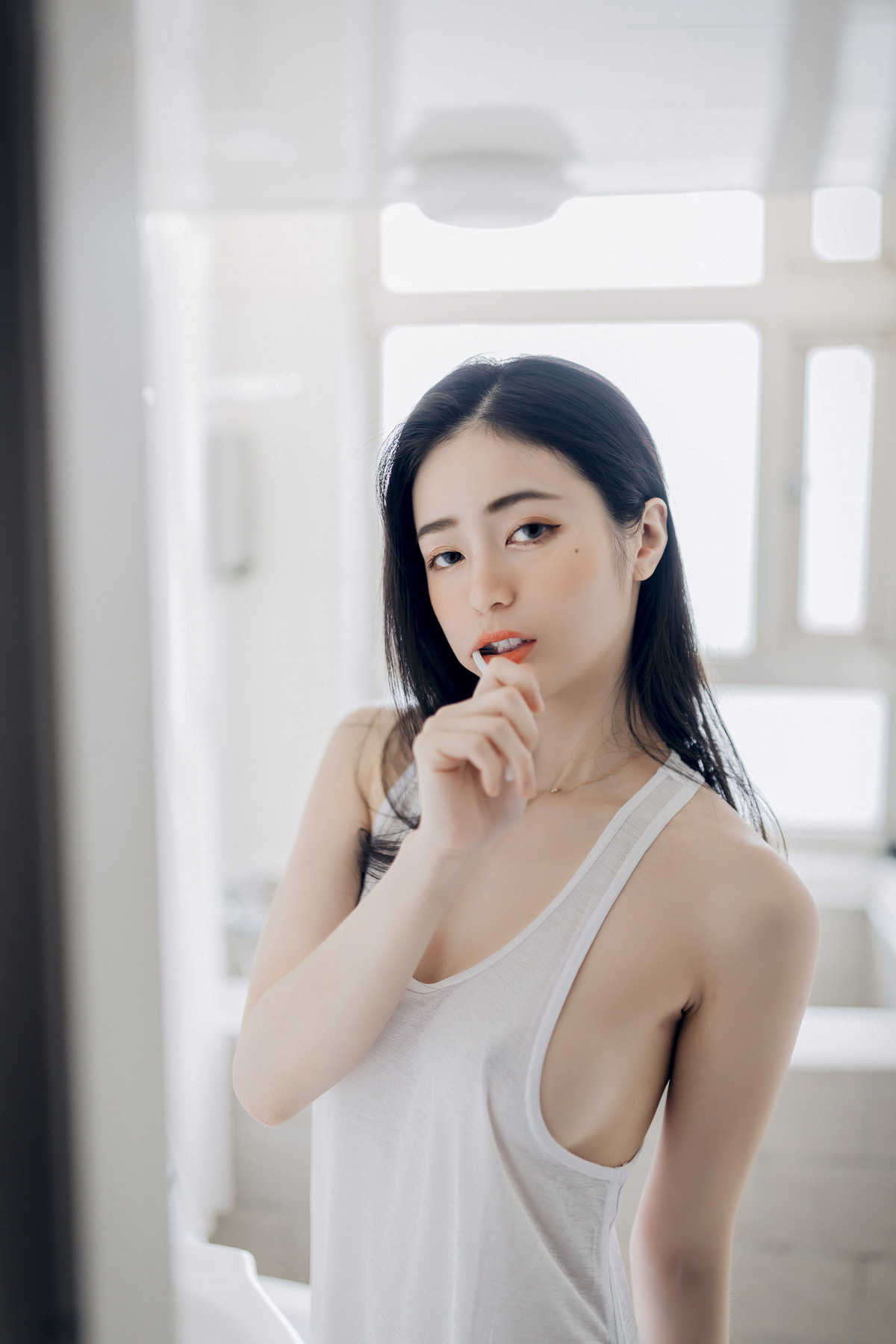 仙仙辰久違單人寫真?誠意超豐富寫真，全裸拍攝加六套服裝，爆炸性感女友系辰辰 Vol.02 22