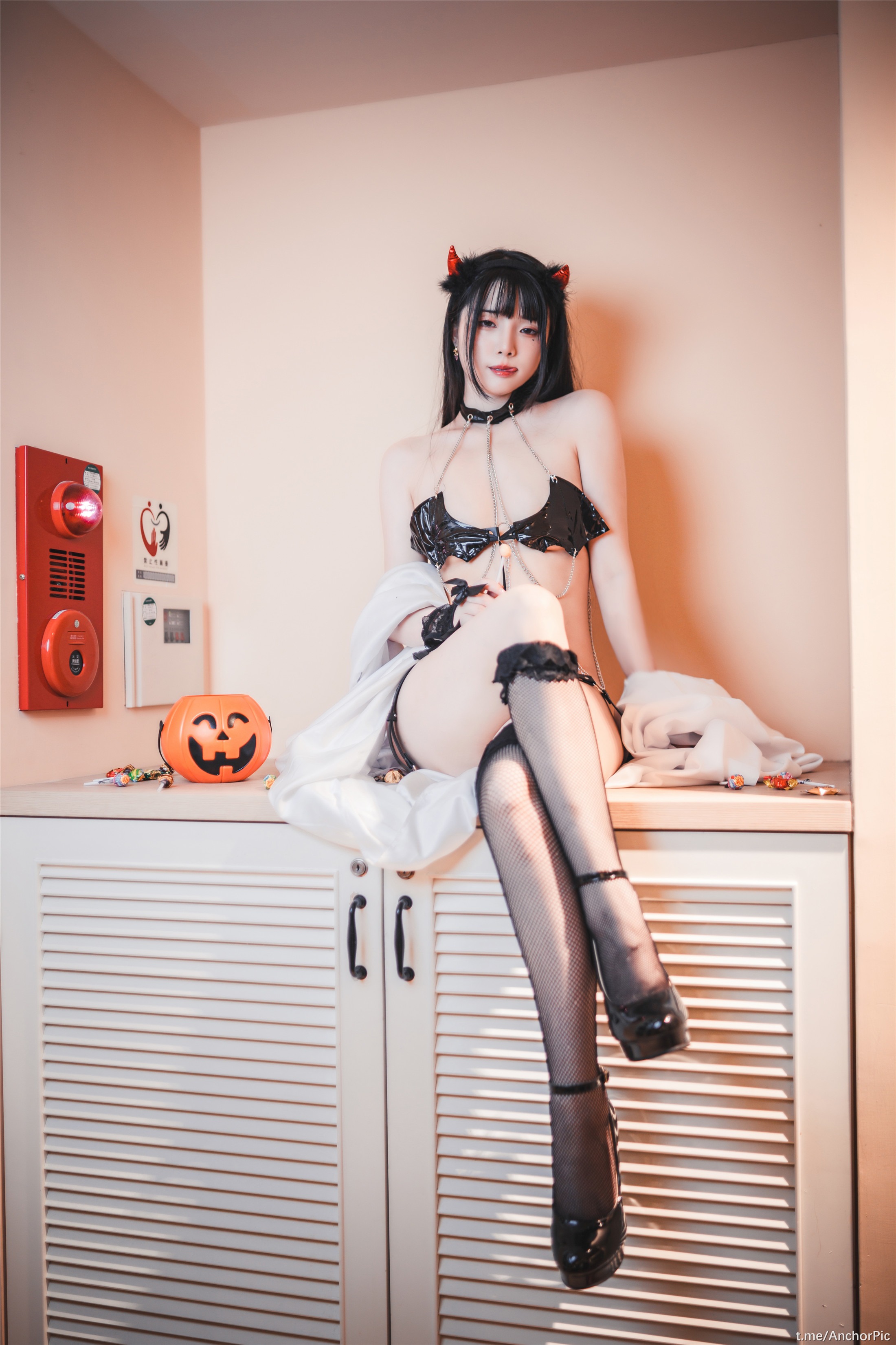 落落Raku - Trick or Treat !! 75P 29