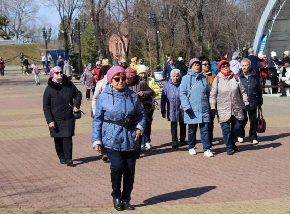 Хабаровчане открыли 11-й сезон акции «Шаги здоровья»