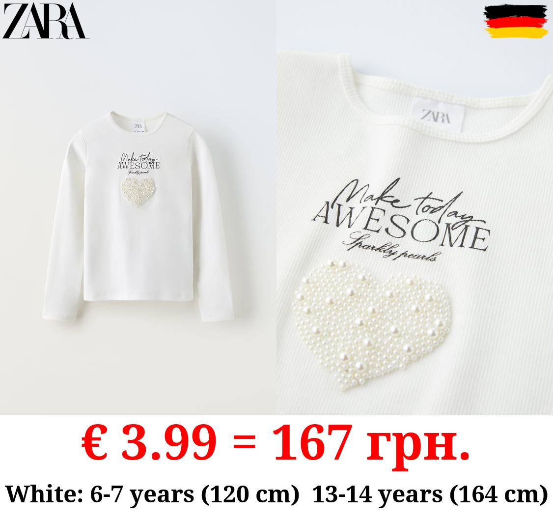 T-SHIRT WITH FAUX PEARL APPLIQUÉ