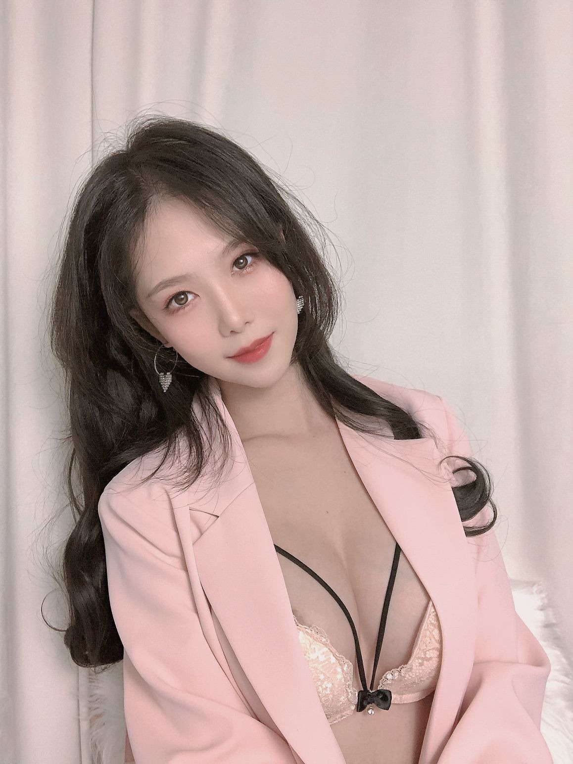 抖娘利世-粉色西装 [26P] 12