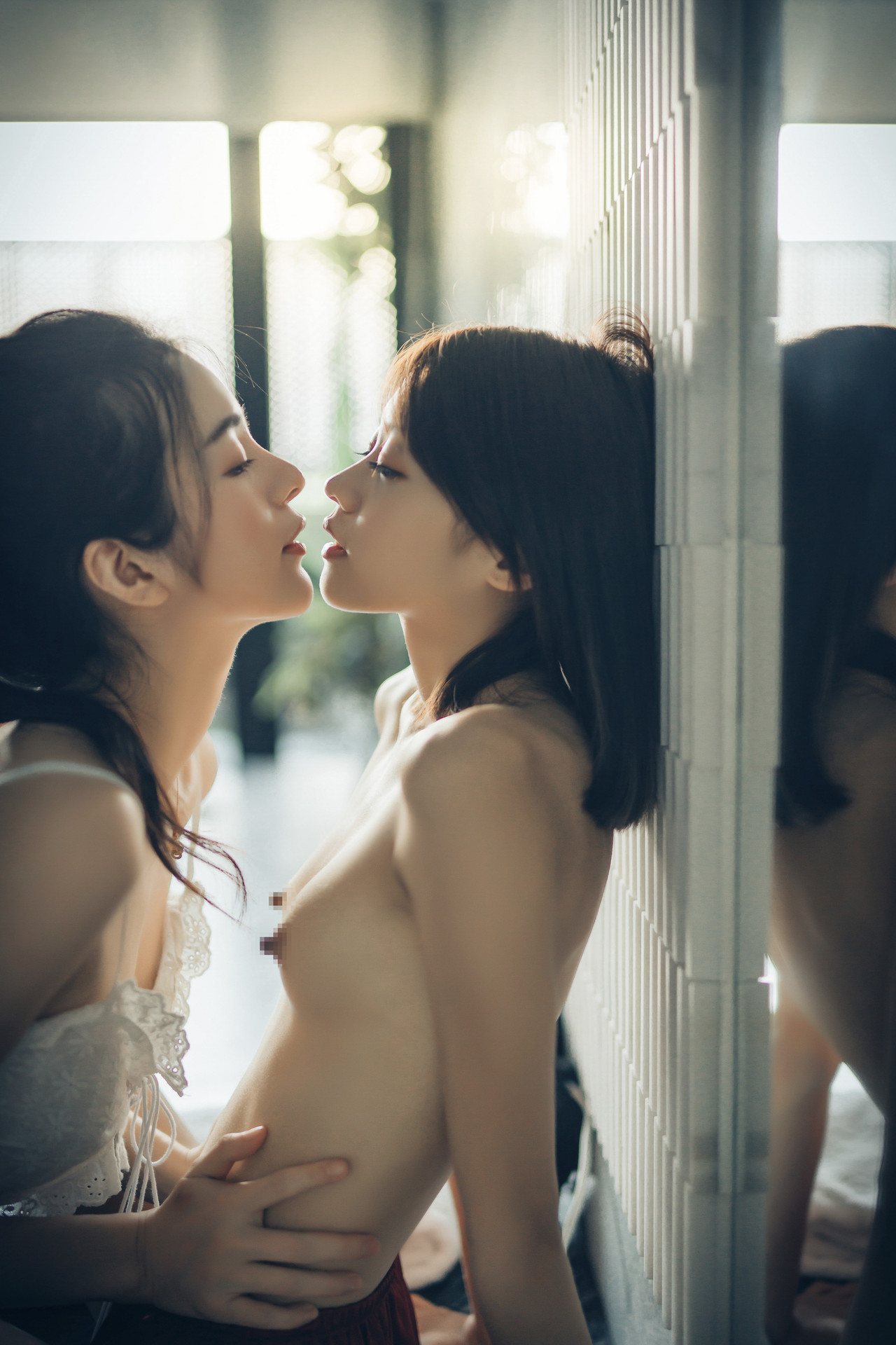 JVID精品 好色蘿莉妍妍X巨乳御姊辰辰❤️ 百合開發初體驗 Vol.02 18