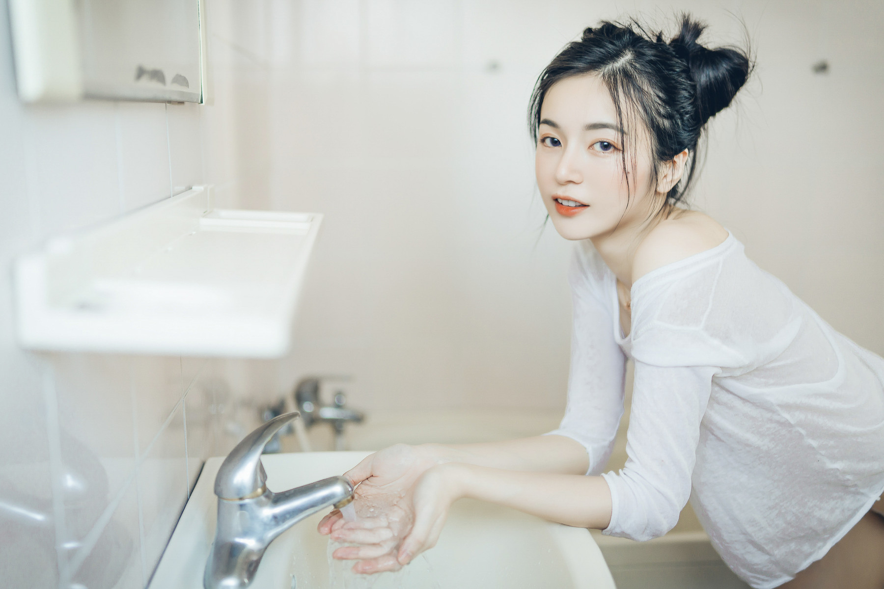 超仙美人辰辰? 最誠意尺度 激凸 透點進化 隱藏版淋濕了! Vol.02 42