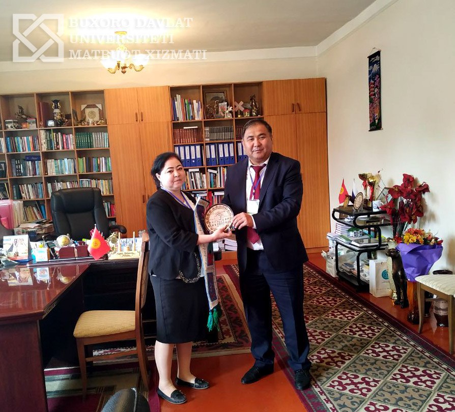 Super sargish uy qurilishi porno