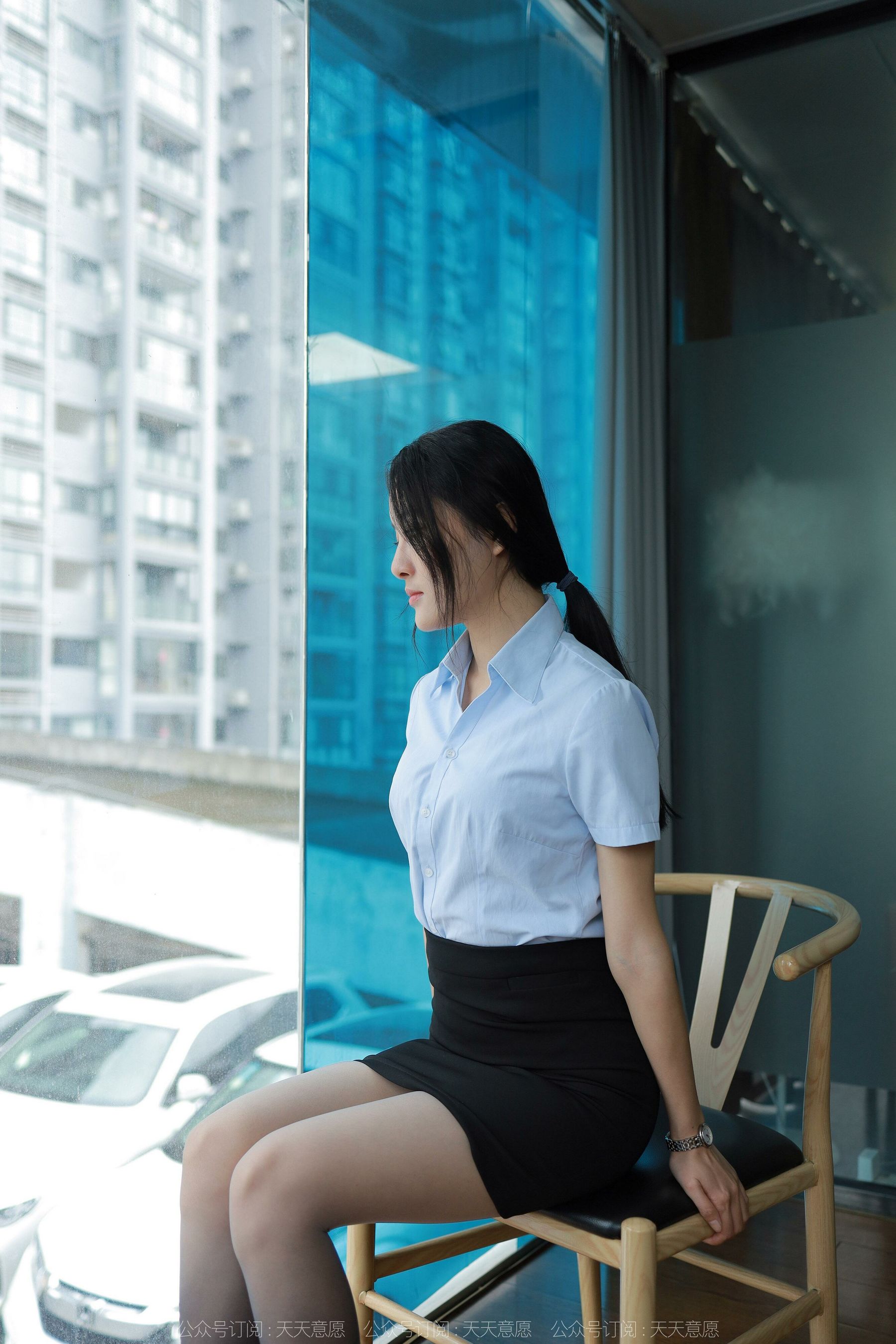 [异思趣向IESS]_模特：婉萍_《迷人渐变丝》-写真图集共85P 4