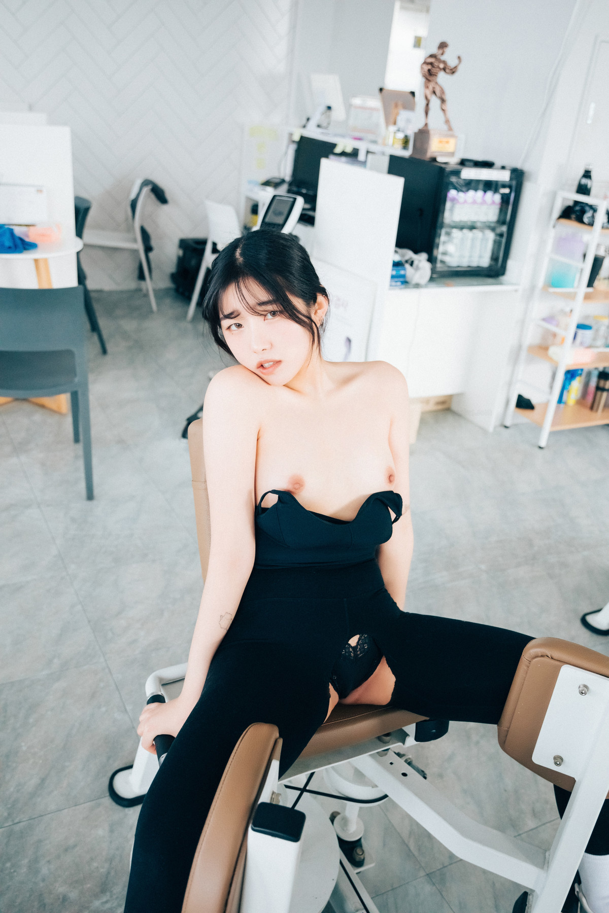 Sonson 손손, [Loozy] Personal Trainer Set.01 21