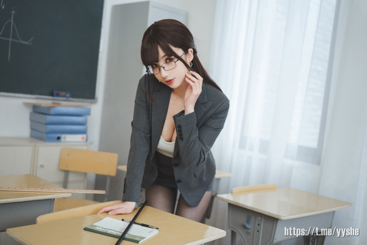 rioko凉凉子 - 《年上の韵》奇怪的老师 [25P] 5