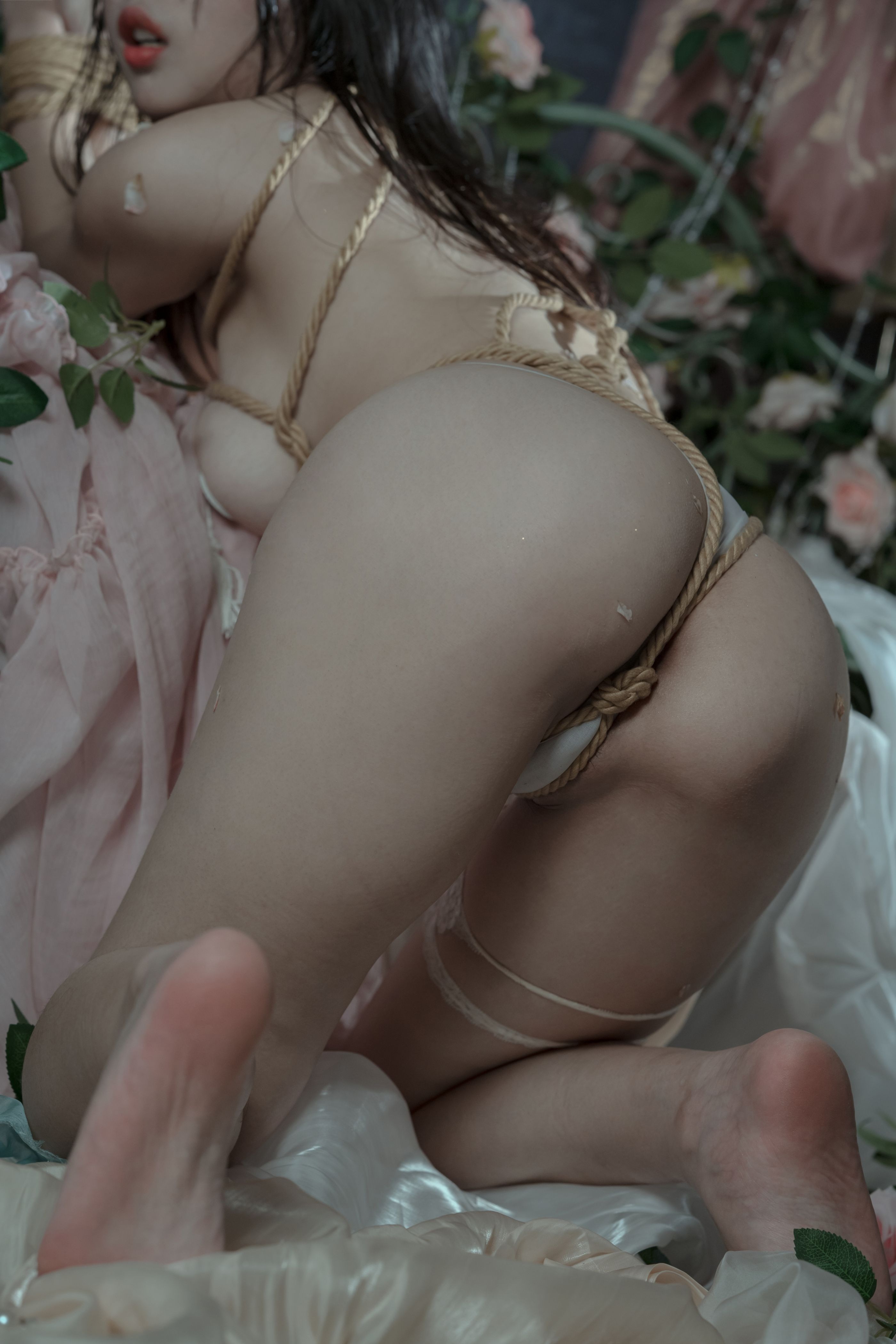 云溪溪 - 奶桃 玫瑰绳艺 [50P1V-933MB] 43