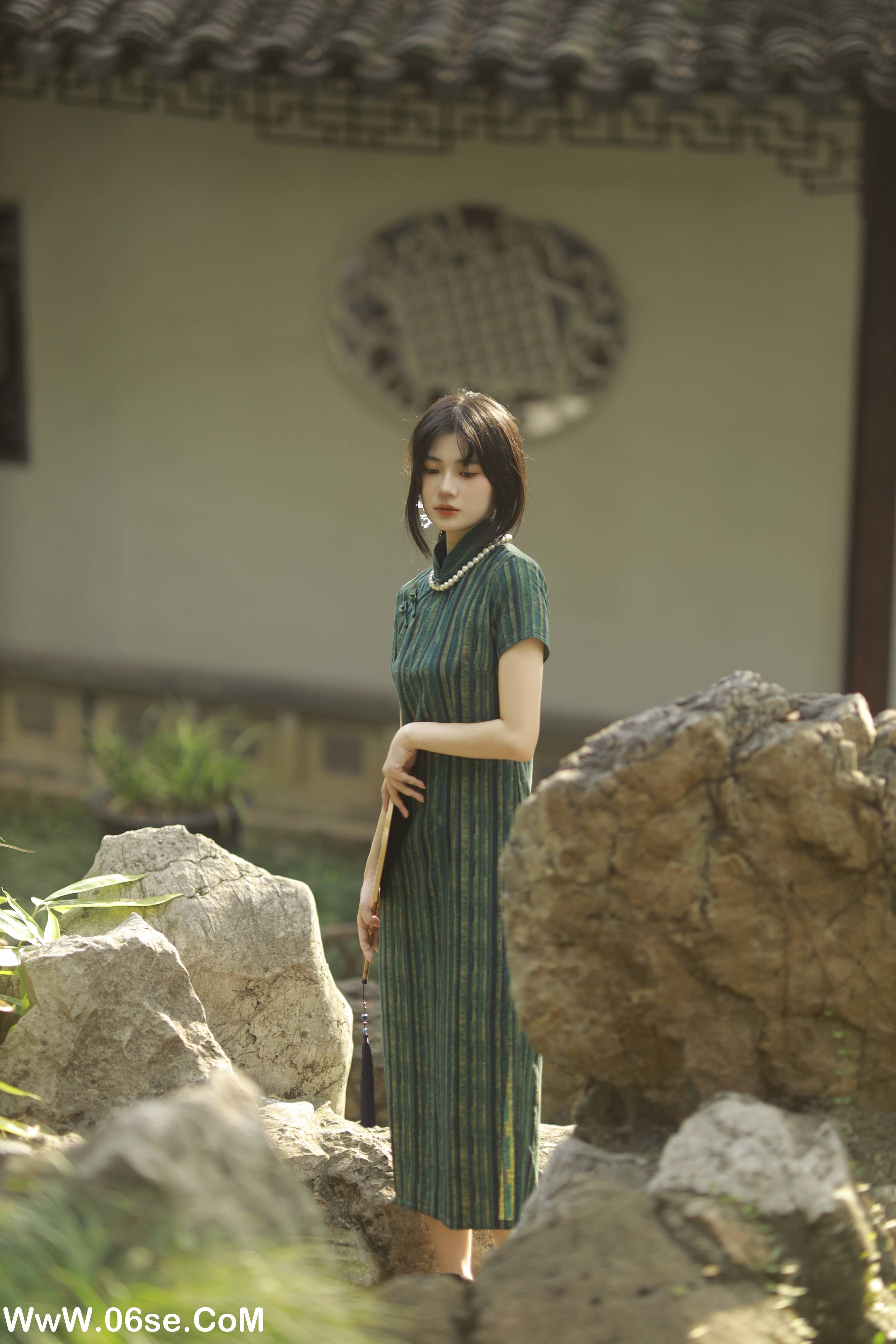 图片[16]-[YITUYU艺图语]2022.11.05 绿意旗袍 Elikaka[35+1P／357MB]-六色网