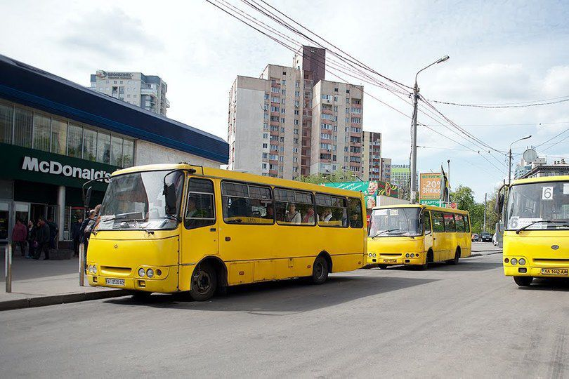 Киевский автобус. Маршрутки Киева. Киевская маршрутка.