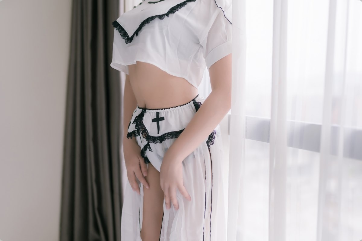 [Cos]抱走莫子 - 纯白修女[42P] 19