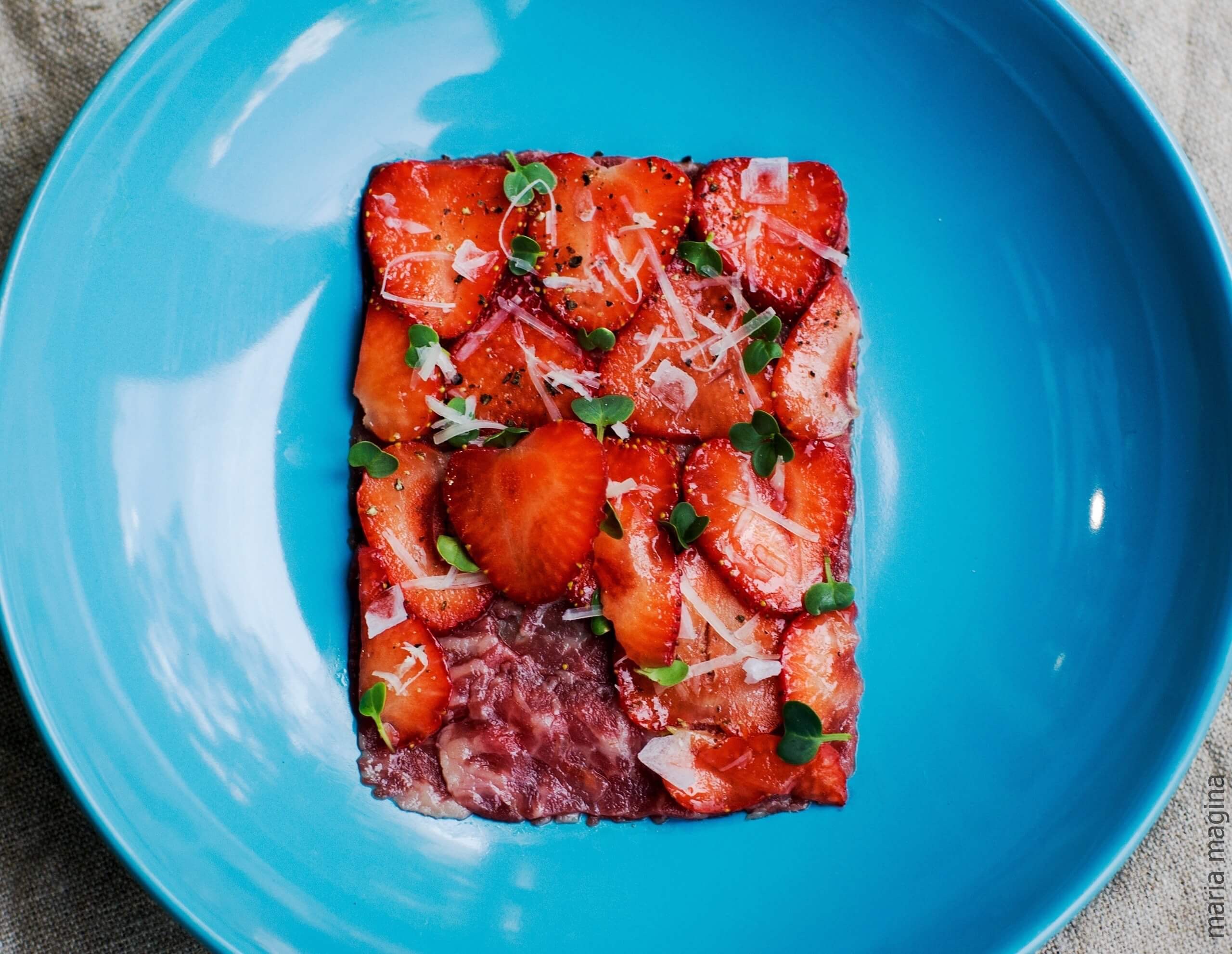 Карпаччо из говядины с клубникой – Telegraph
