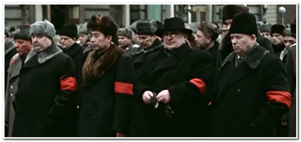 Сколько было на похоронах сталина. Хрущев и Берия на похоронах Сталина. Хрущев на похоронах Сталина. Похороны Сталина 1953. Похороны Сталина Хрущев Маленков Берия.