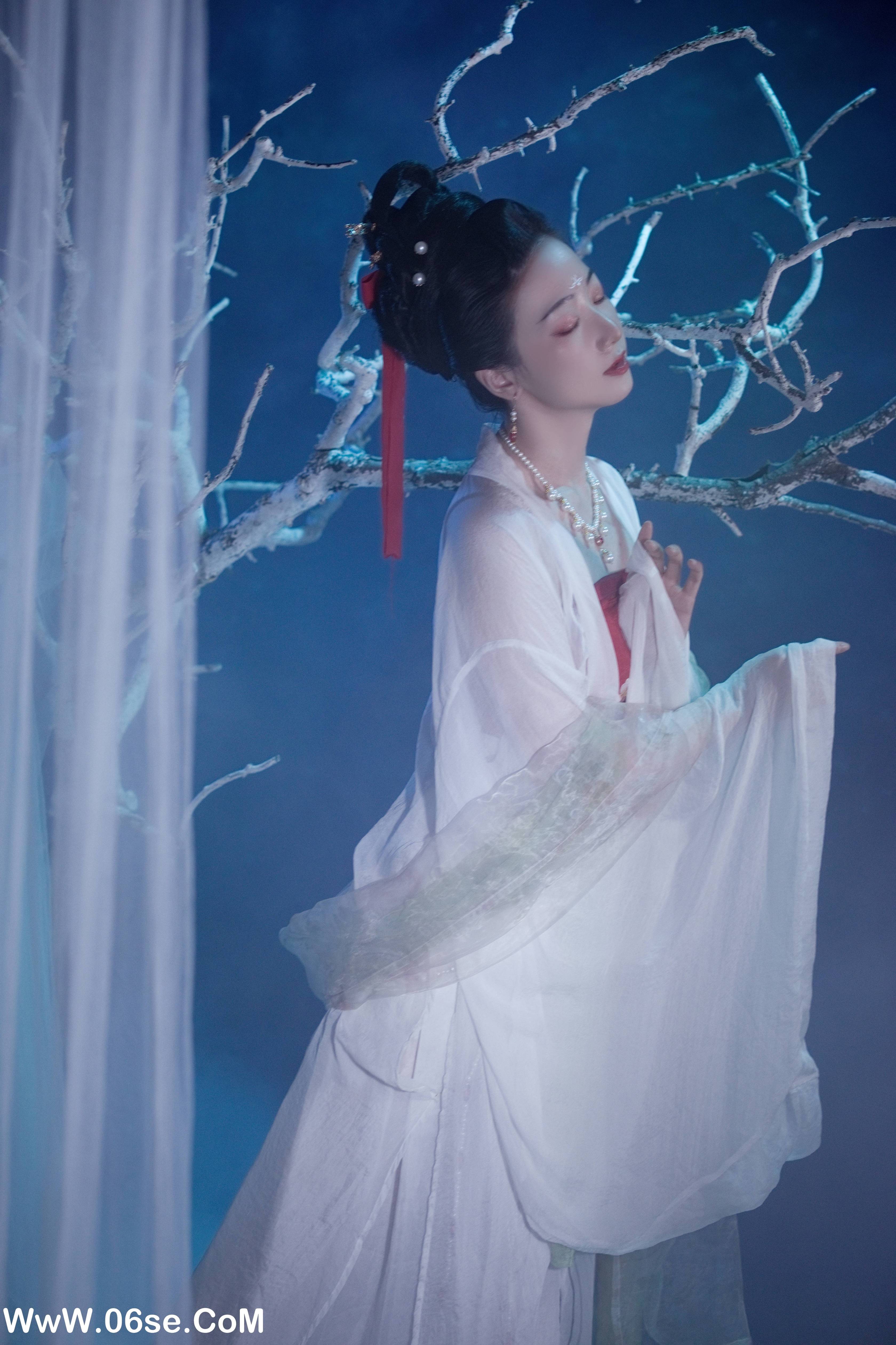 图片[11]-[YITUYU艺图语]2022.08.26 嫦娥 犬壹-[32+1P／749MB]-六色网