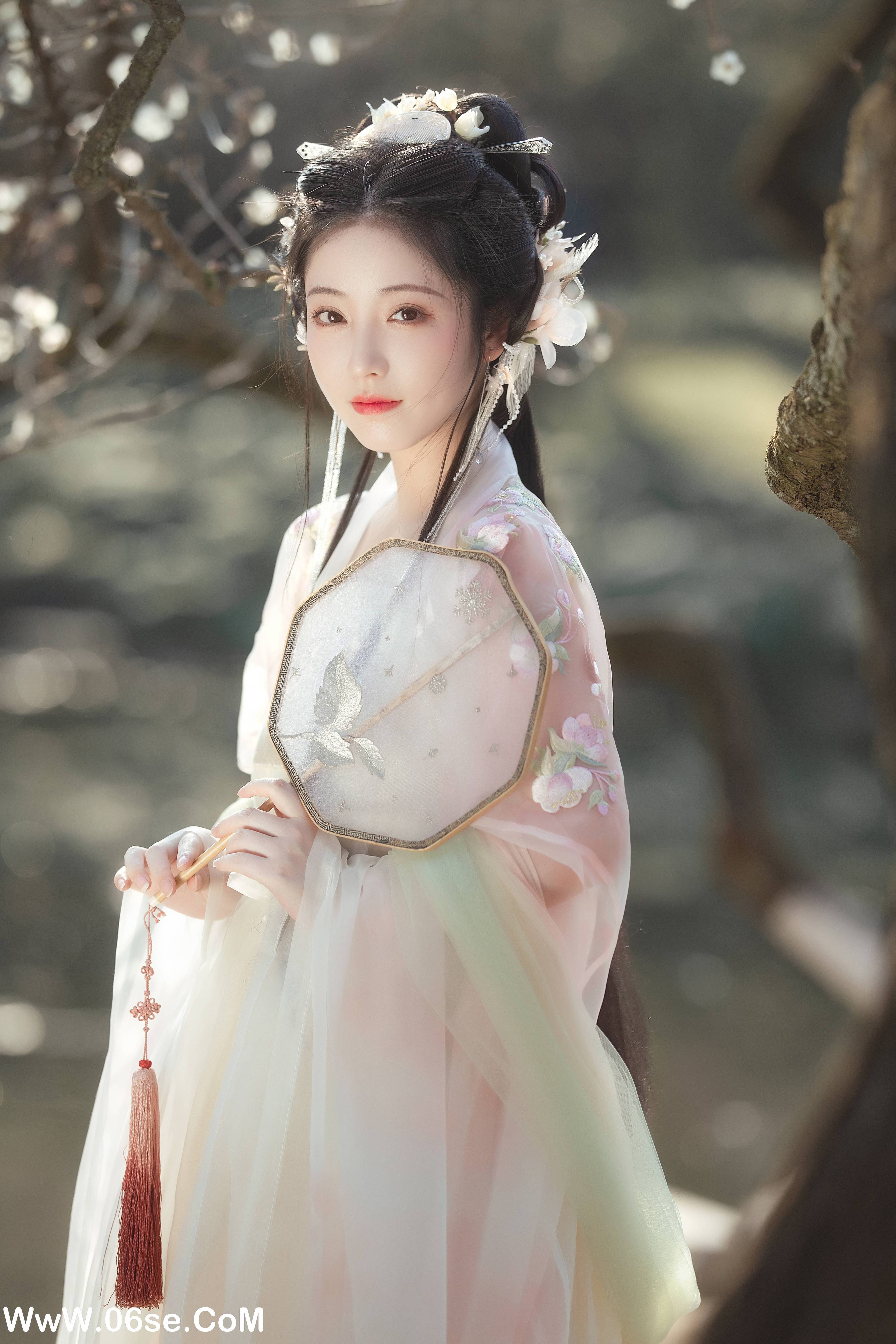 图片[20]-[YITUYU艺图语]2022.06.04 暗香 小温暖想要个大太阳[22P-374.38MB]-六色网