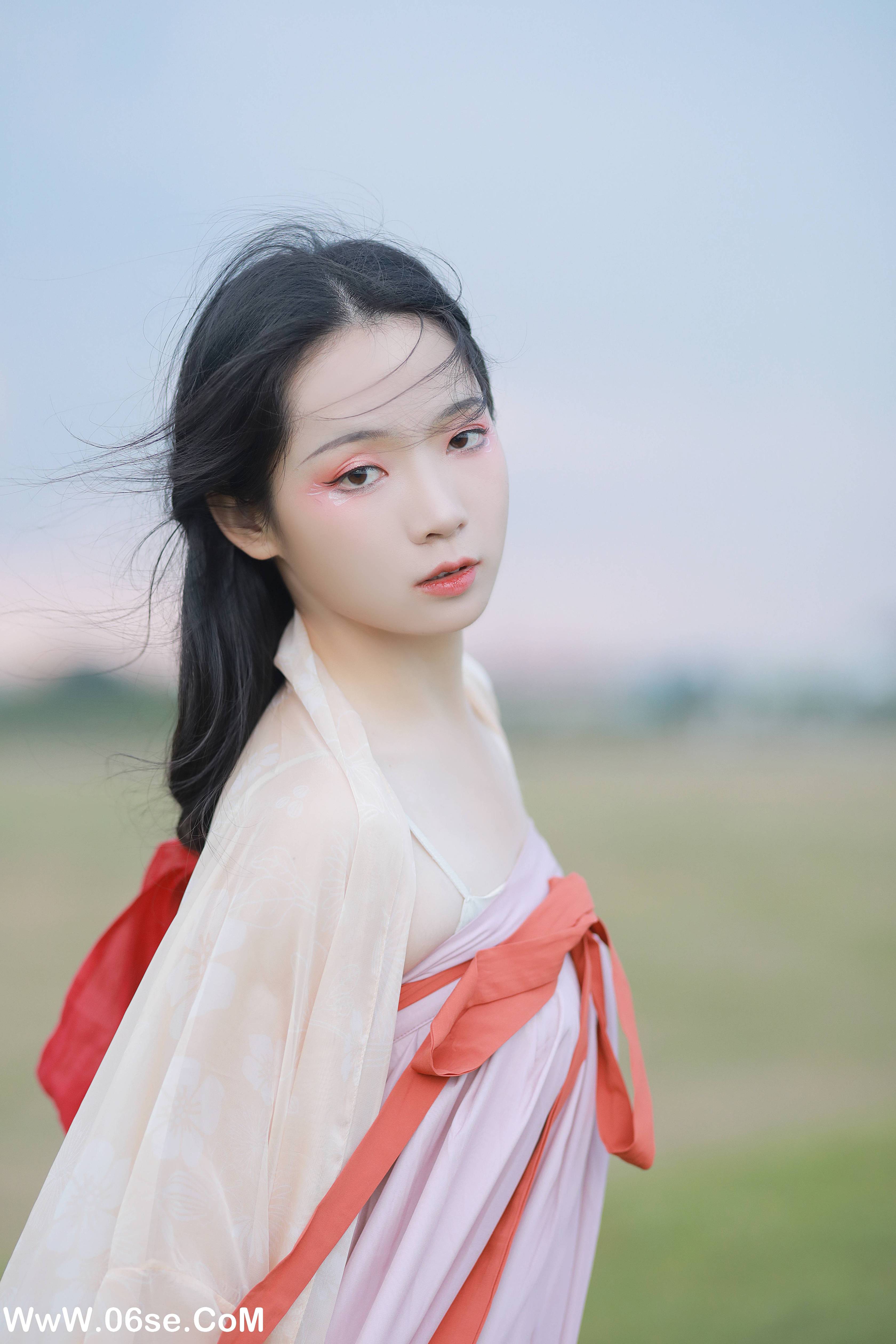图片[29]-[YITUYU艺图语]2022.09.26 不归客 落花人独立[33+1P／630MB]-六色网