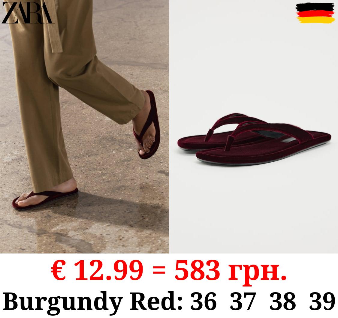 FLAT VELVET SANDALS