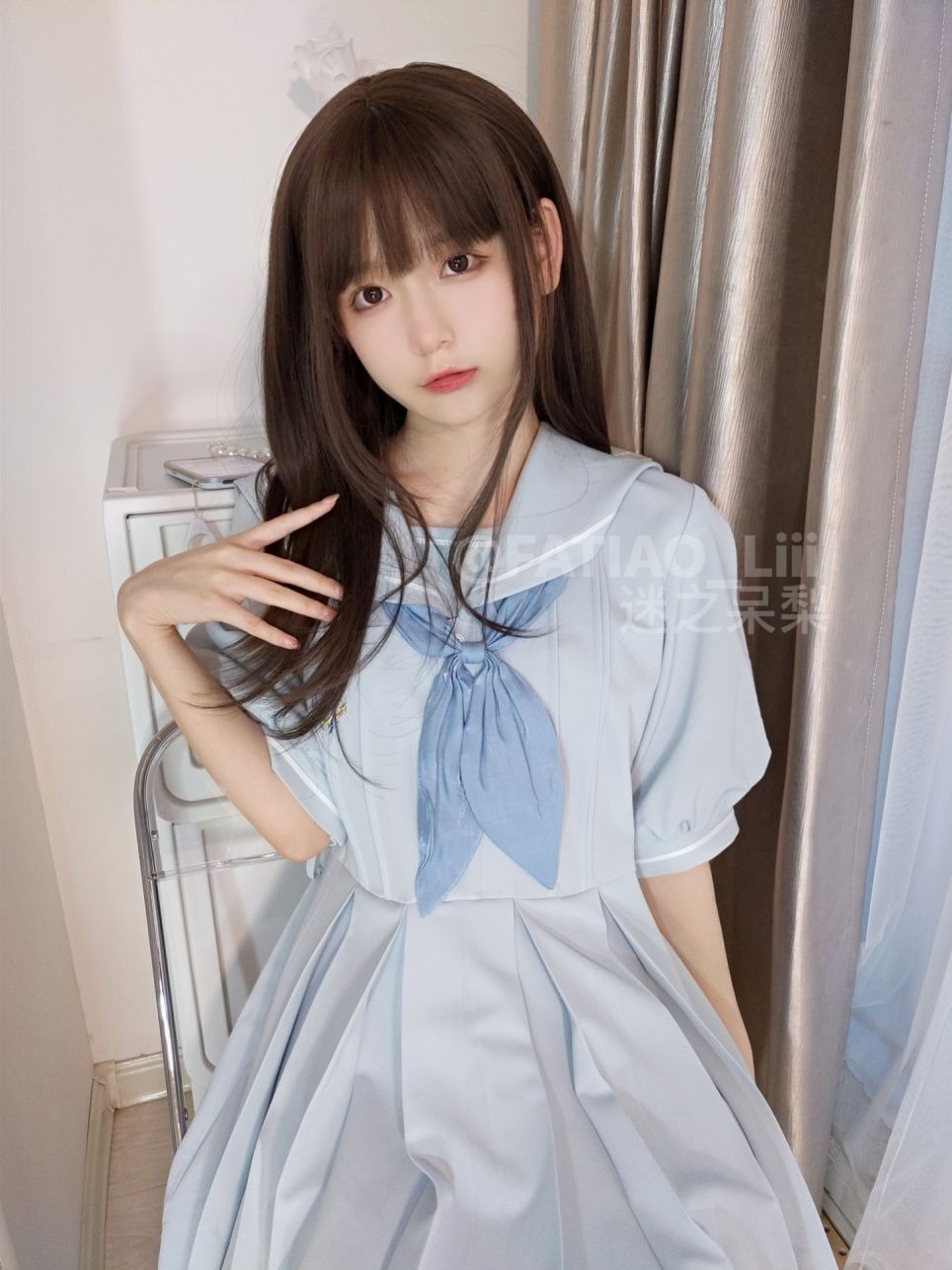 白ストッキング後輩 [20P1V-123MB] 17